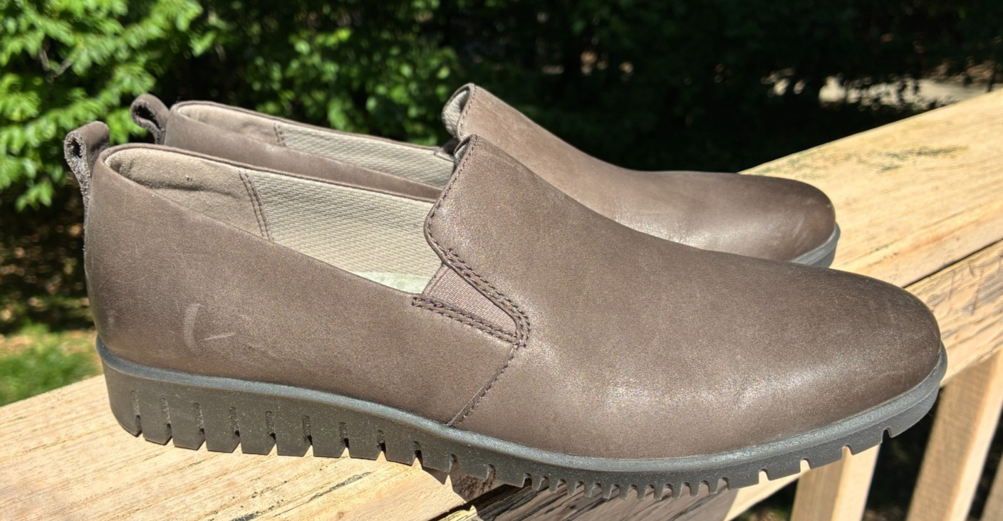 Dansko Linley 9142-947800 Womens Gray Loafers size 40 Slip Ons Leather Shoes