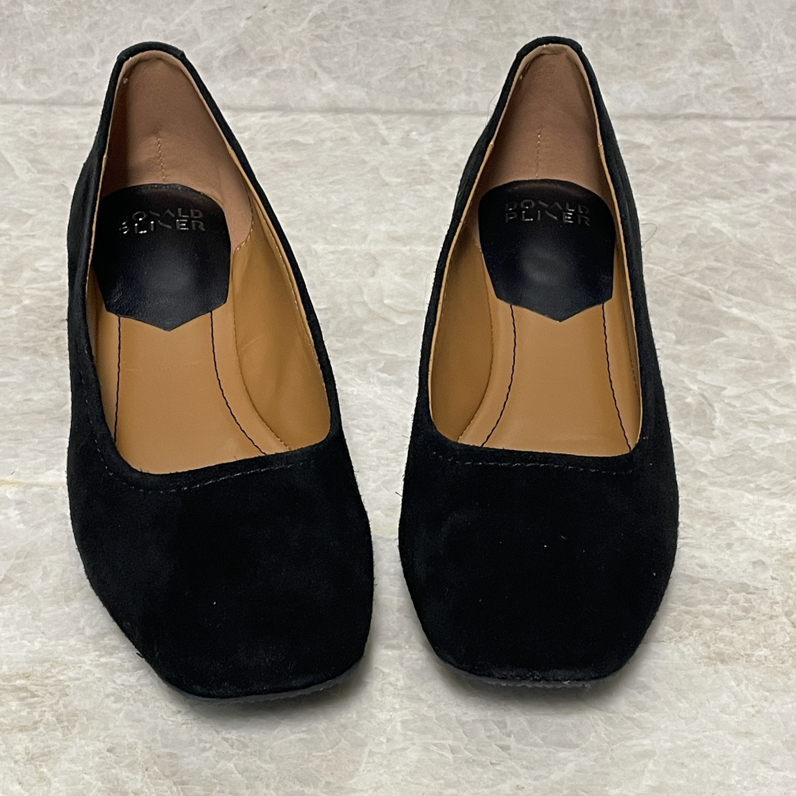 Donald Pliner Rya Pump Womens 9M Black Suede Square Toe 1.3 in Block Heel Shoes