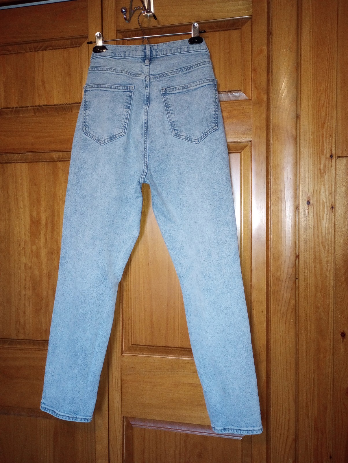 Gap Denim “Vintage” Look Jeans 5″ Ankle Slit Womens 31″ waist, 12″ rise, Lt Wash