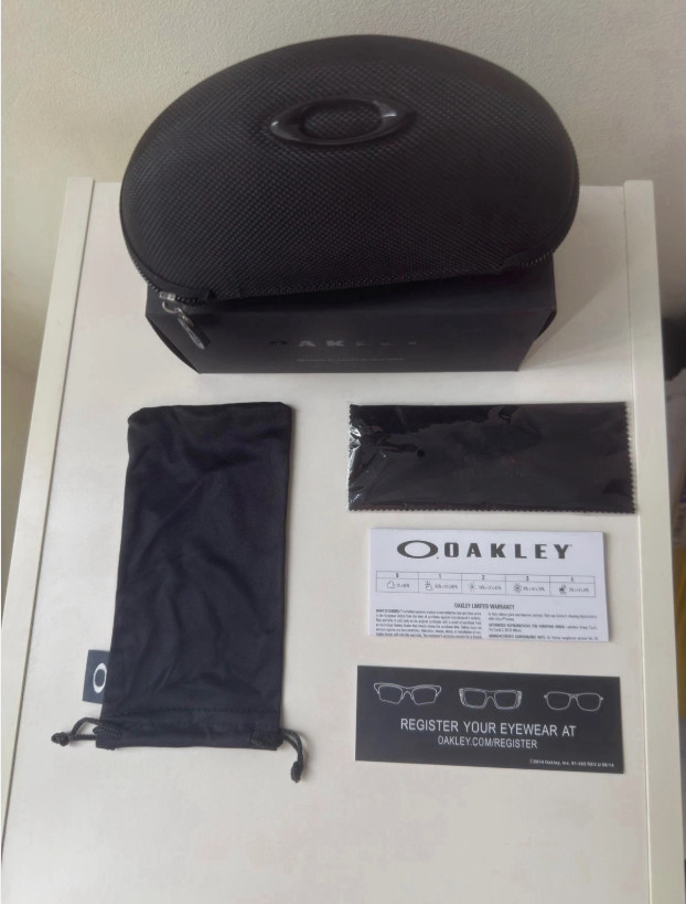 NEW Oakley 009208 Radar Ev Path Men’s Sunglasses Black Frame – Red Prizm Lens
