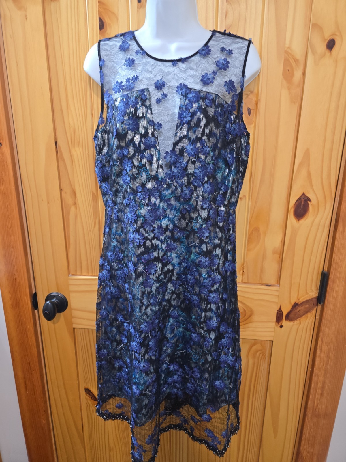 Elie Tahari Lace Foil Floral Pattern dress. Sz 10 NWT Purple/Blue/Black