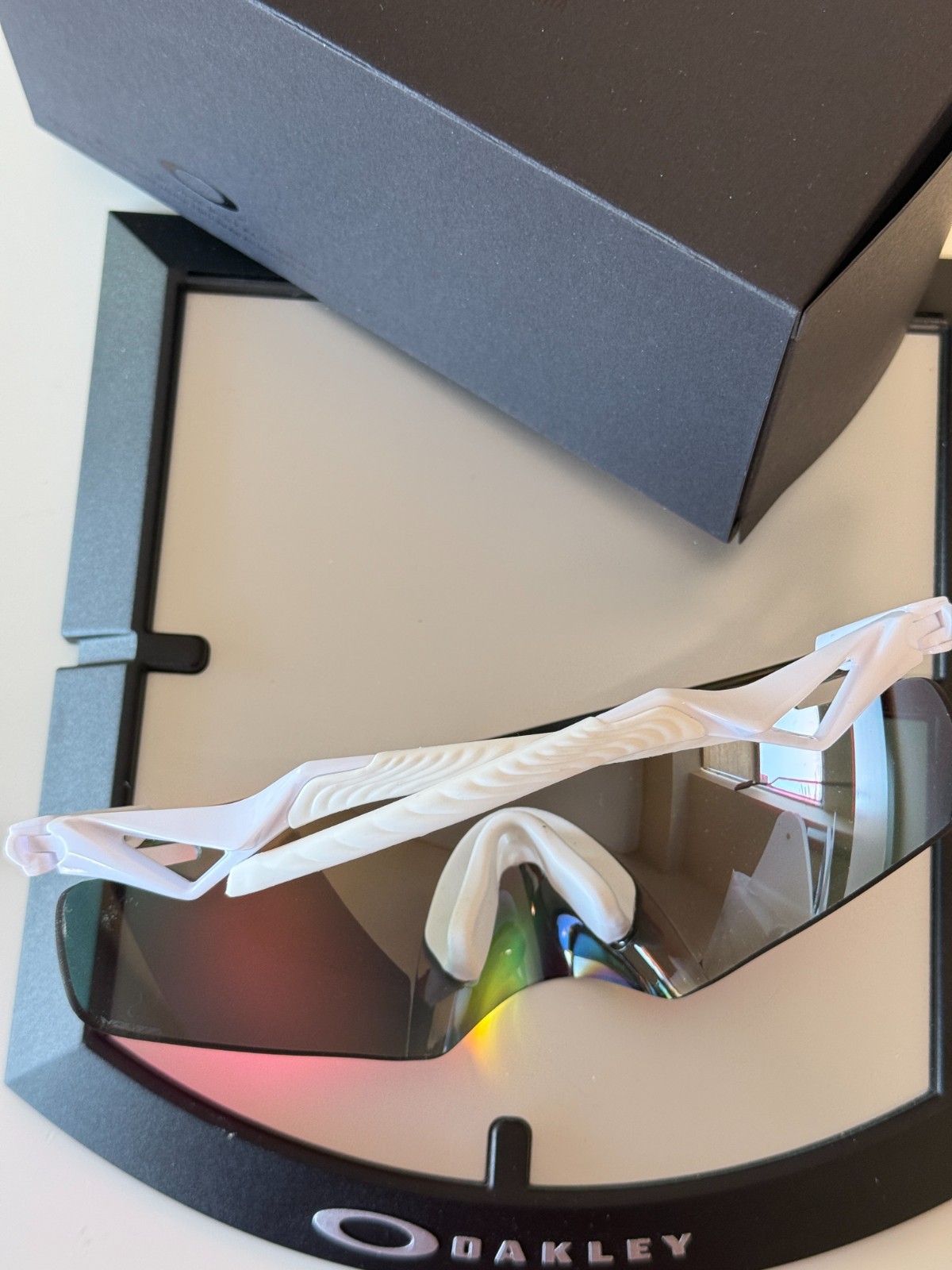 Oakley QNTM Kato OO9481D-0356 White Frame / PRIZM Road Lenses