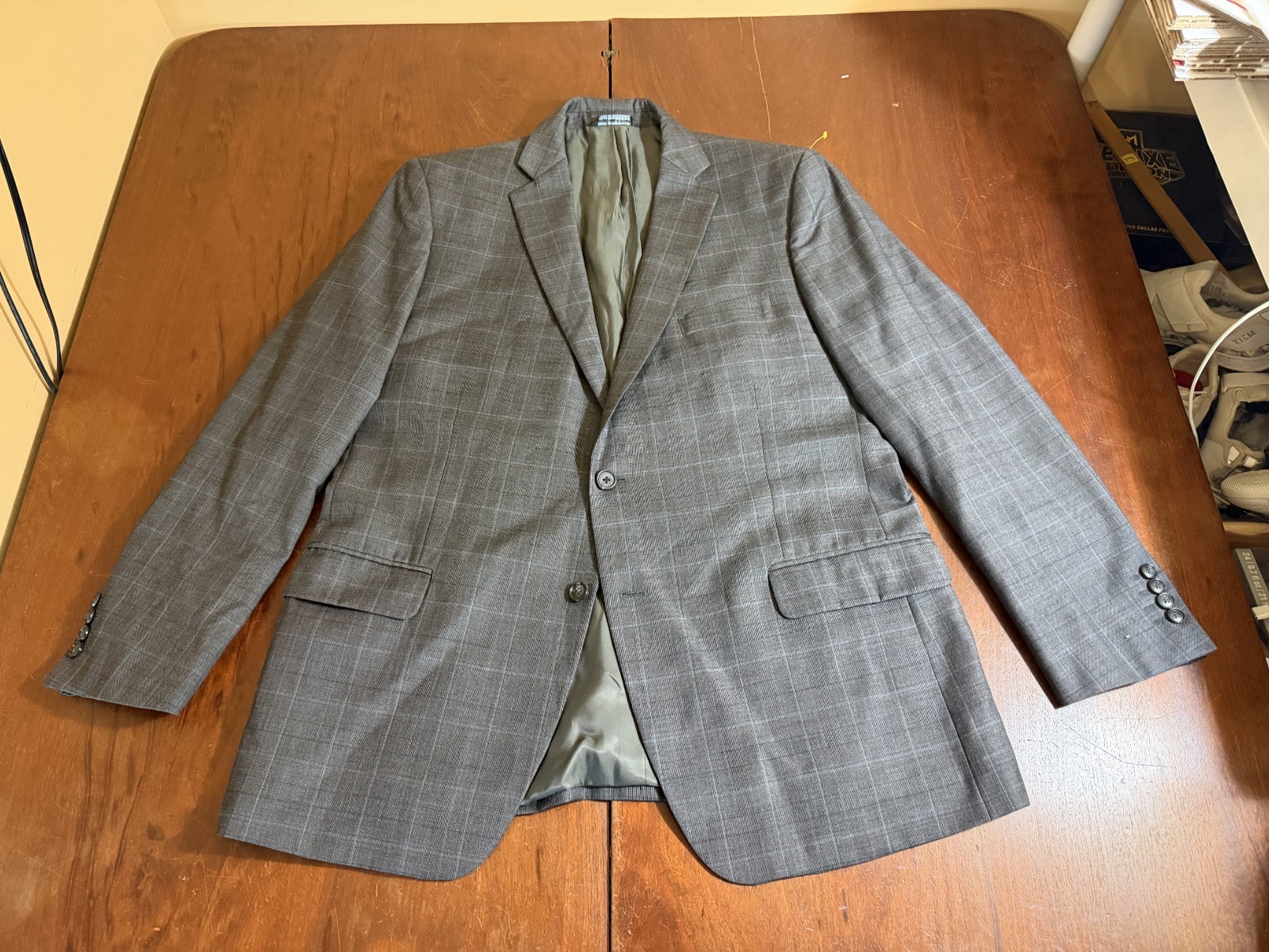 2025 MARC ANTHONY Gray Plaid Full Suit 44R Wool
