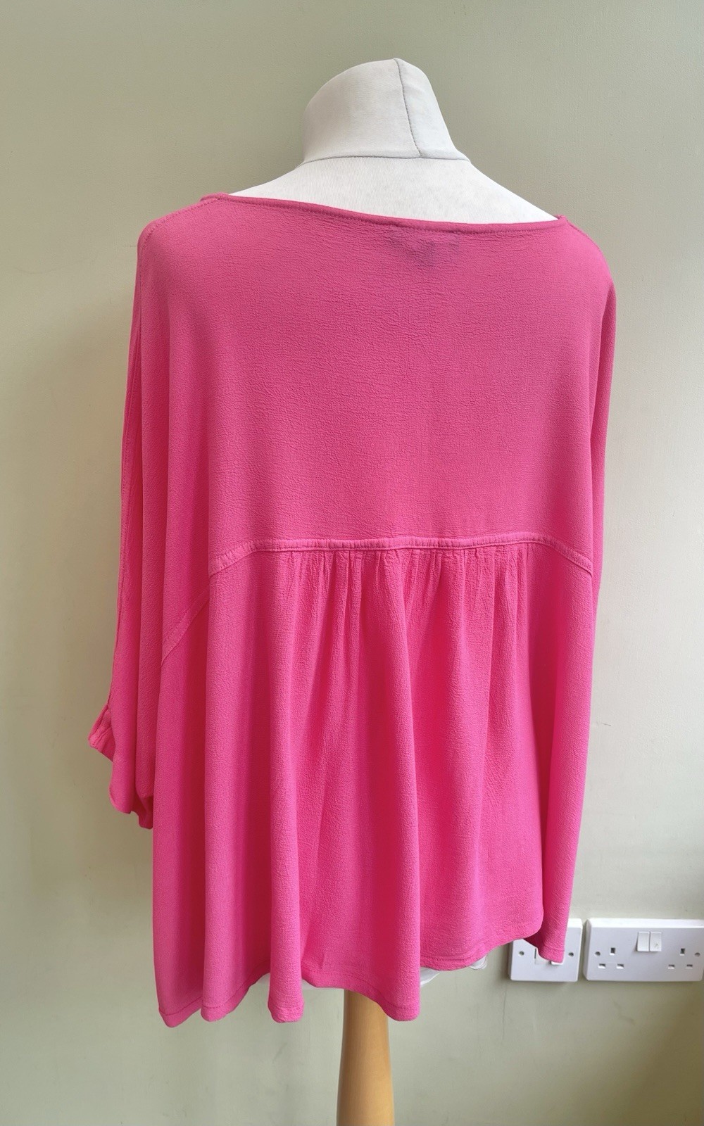 Sahara Hot Pink Viscose Boxy Batwing Blouse Size Medium Large Oversized
