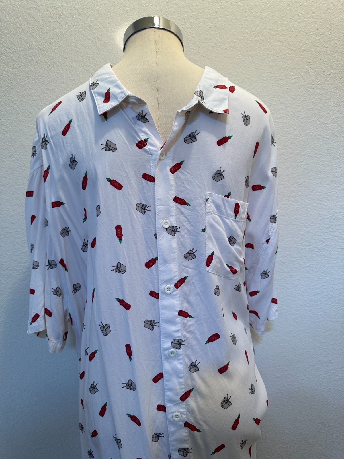 Sriracha Hot Sauce Huy Fong All Over Print Button Up Short Sleeve Shirt Size 2XL