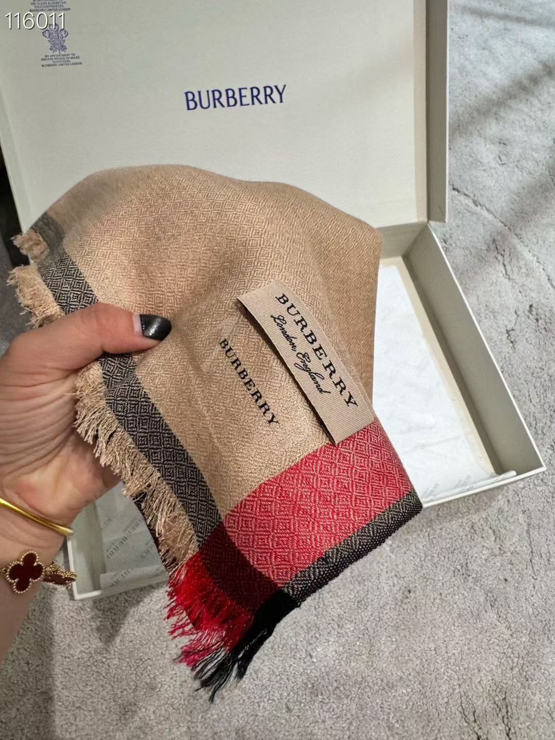 BURBERRY SCARF SHAWL AUTHENTIC 100% CASHMERE BEIGE BROWN BLACK CLASSIC LOGO
