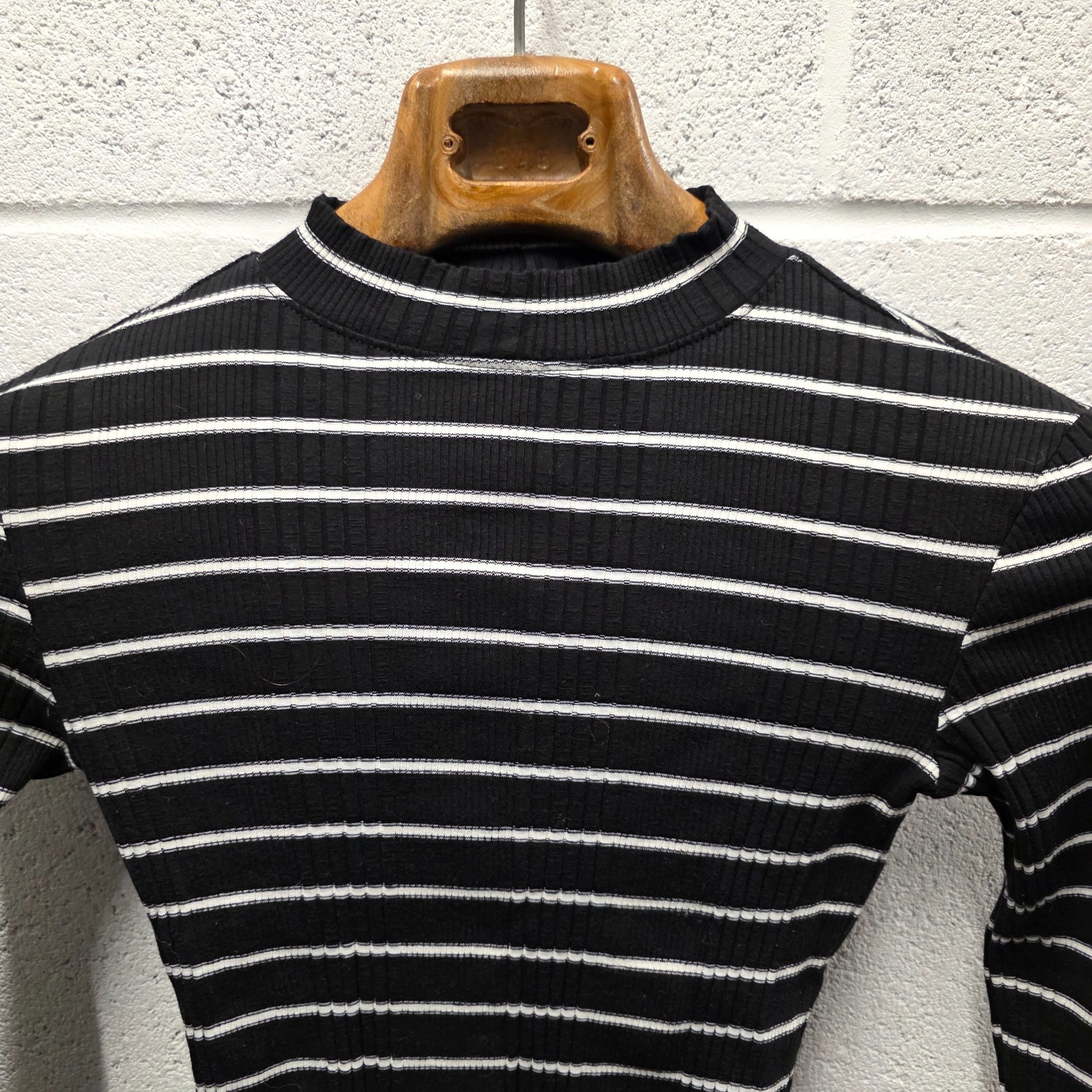 Perfectwhitetee Perfect White Tee Lauryn Shirt Striped knit black white XS