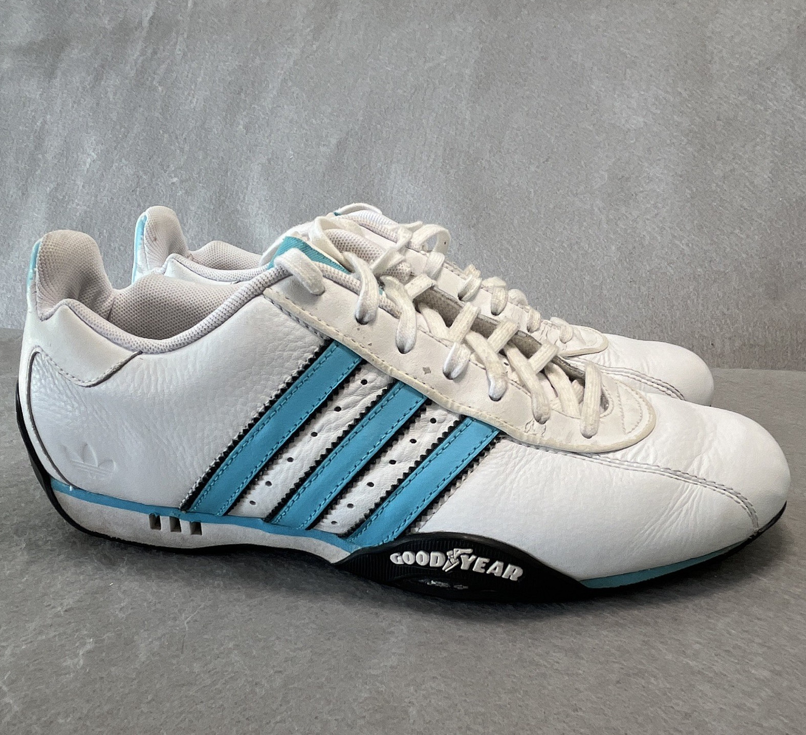 2006 adidas Team Goodyear Men’s Adiracer Low Leather Sneakers White/Blue/Black
