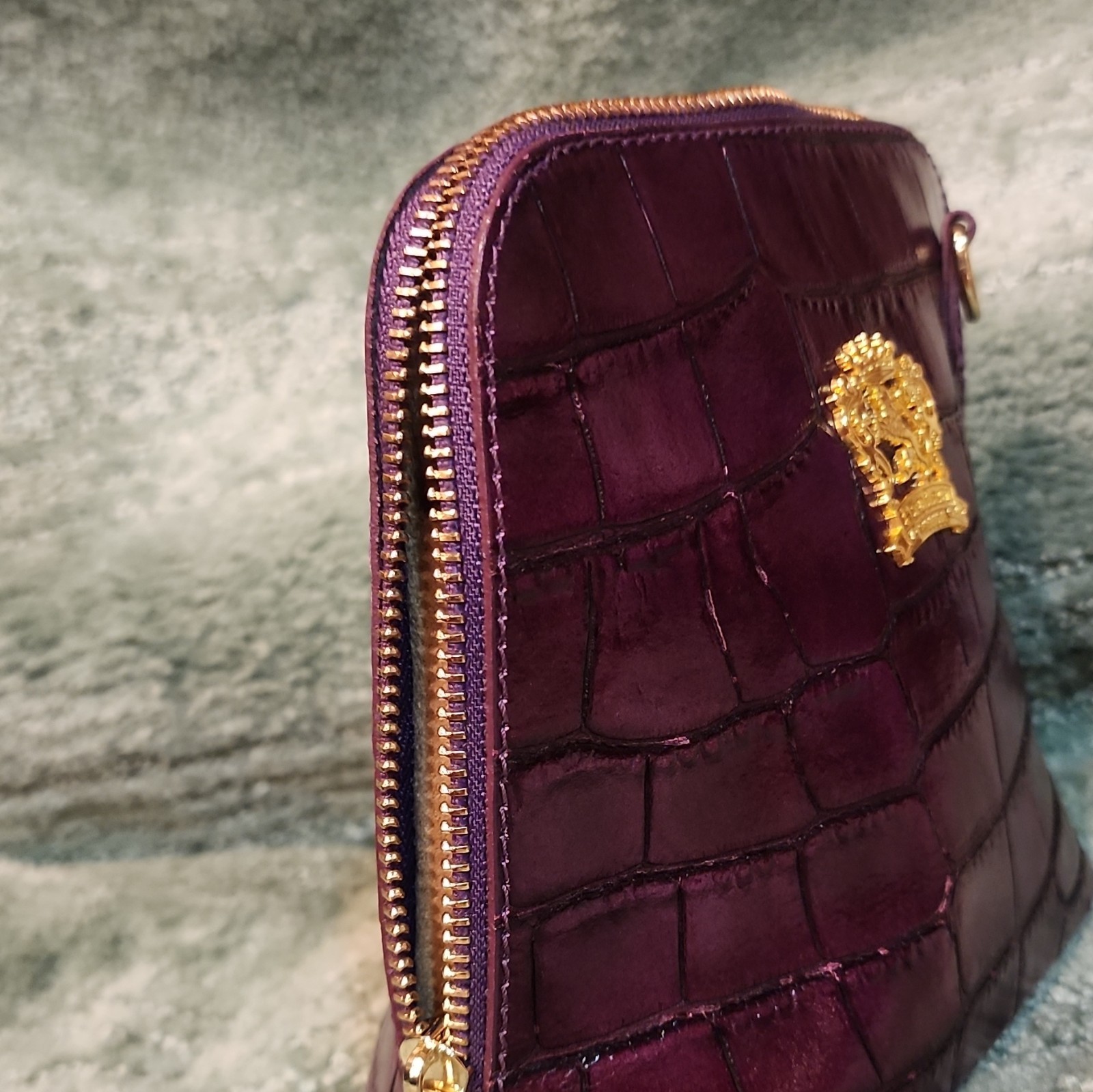Firenze Burgundy Croc Embossed Case with Gold Crest Logo