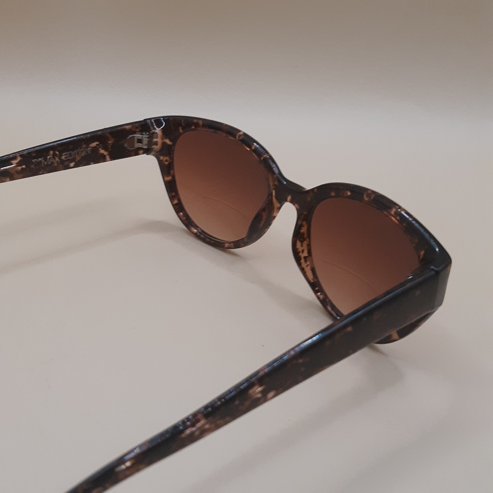 Max Edition ME1774 by Max Studio Sunglasses Mauve Round Tortoise Shell Weekender