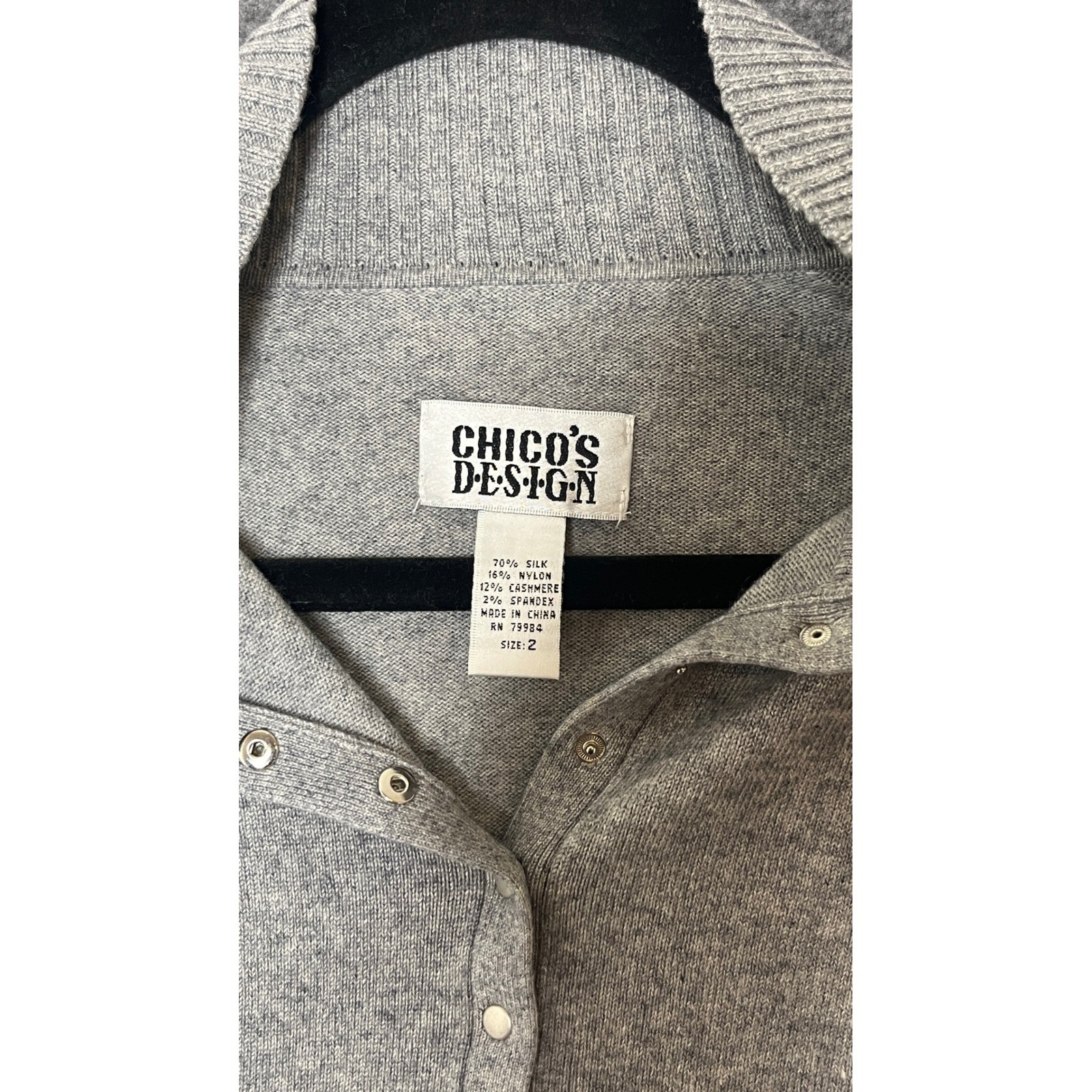 Chicos Silk Cashmere Blend Gray Snap Mock Neck Sweater Womens Size 2 L Neutral