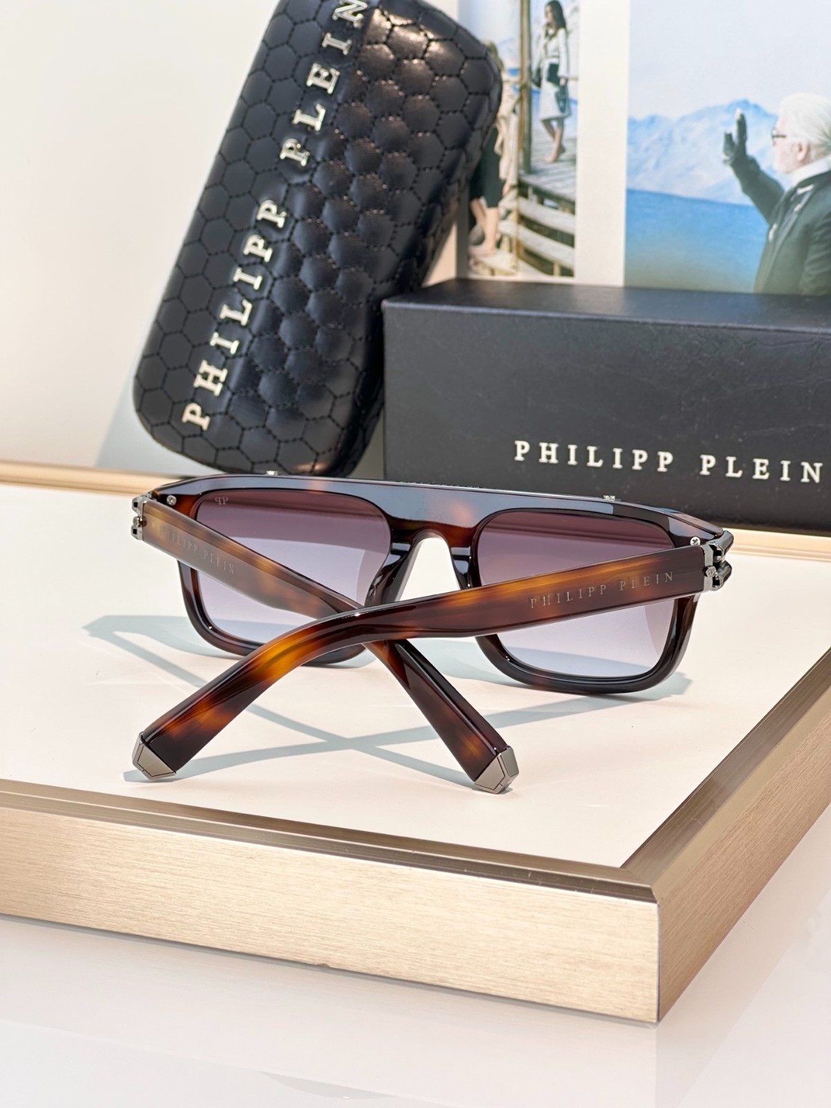 PHILIPP PLEIN Unisex Sunglasses – MODEL: VPP021 – SIZE:53口20-145