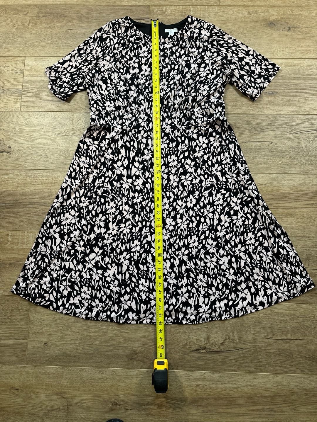 London Times Woman 18W Black White Floral Dress Short Sleeve Fit Flare Plus