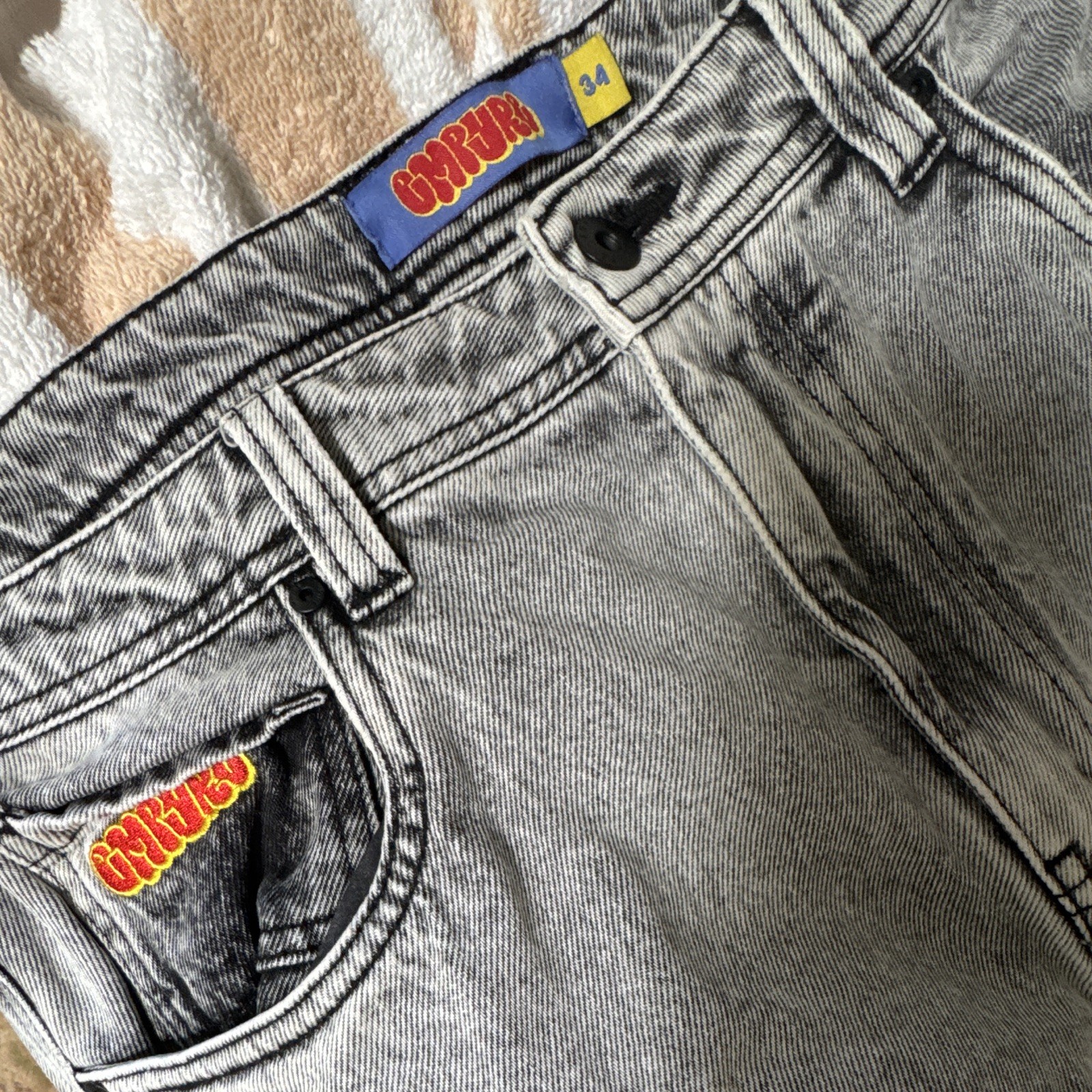 Empyre Men’s Gray Acid Wash Straight Fit Mid Rise Cotton Denim Jeans