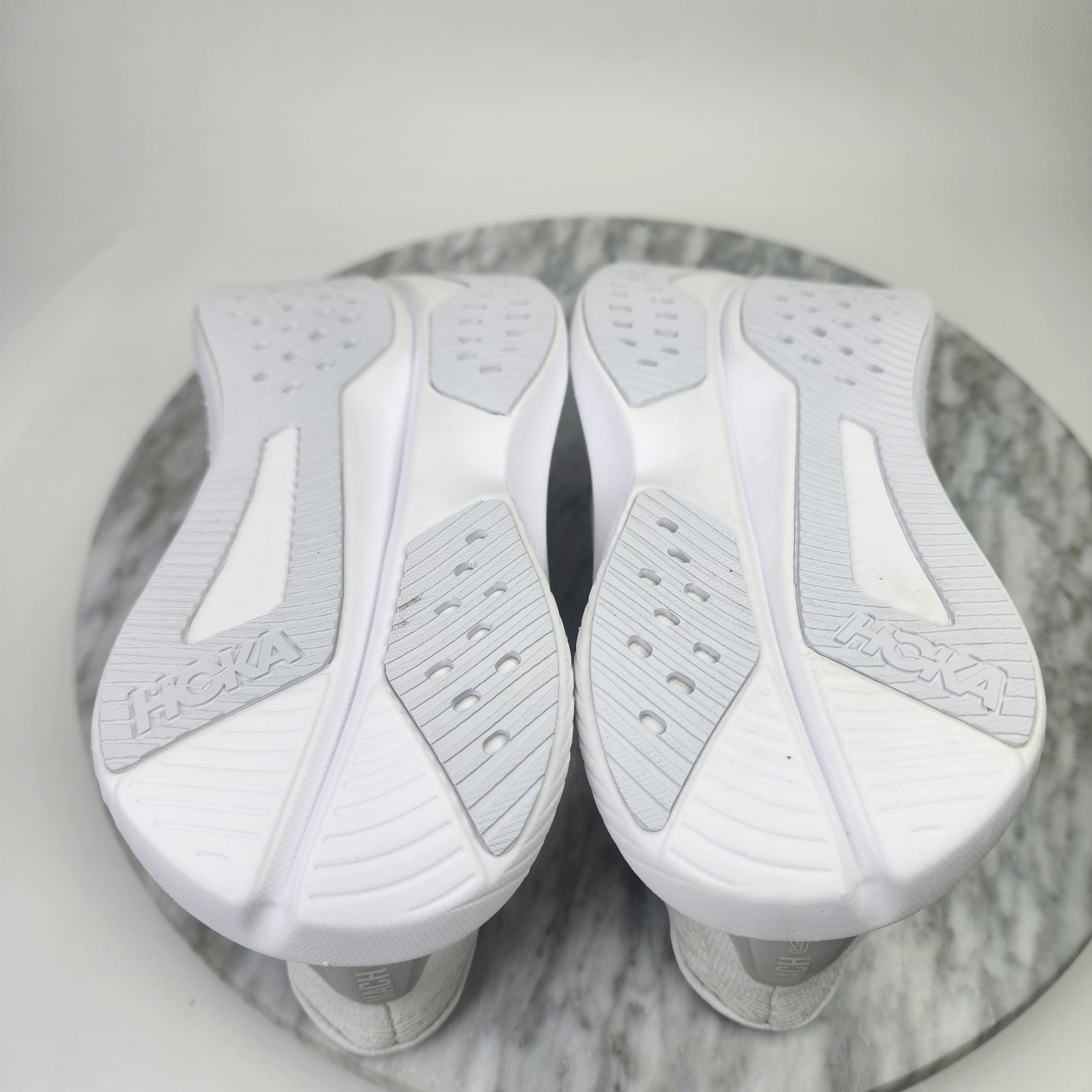 Hoka One One Mach 6 Triple White Running Shoe’s Women’s Size 7D 1147834WWH
