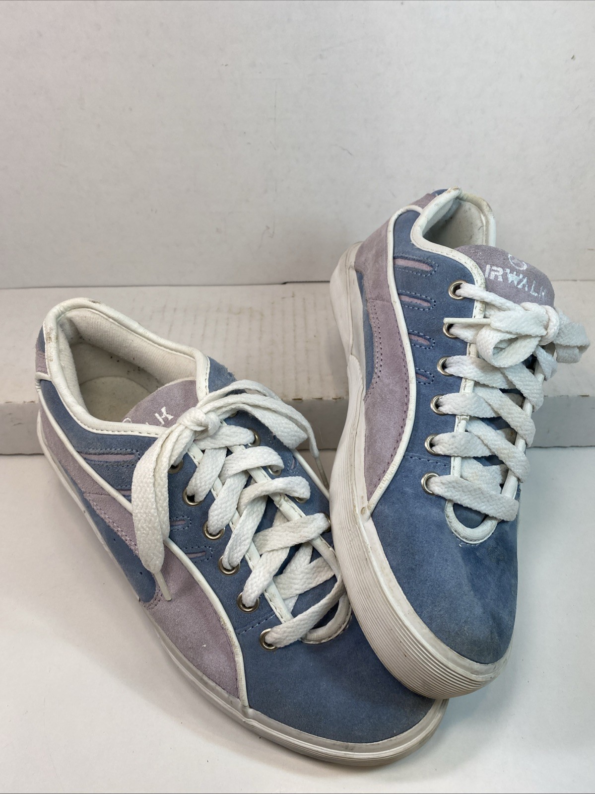 Airwalk Outlook Women’s 8.5 Suede Rare Vintage Skate Shoes Sneakers Blue Purple