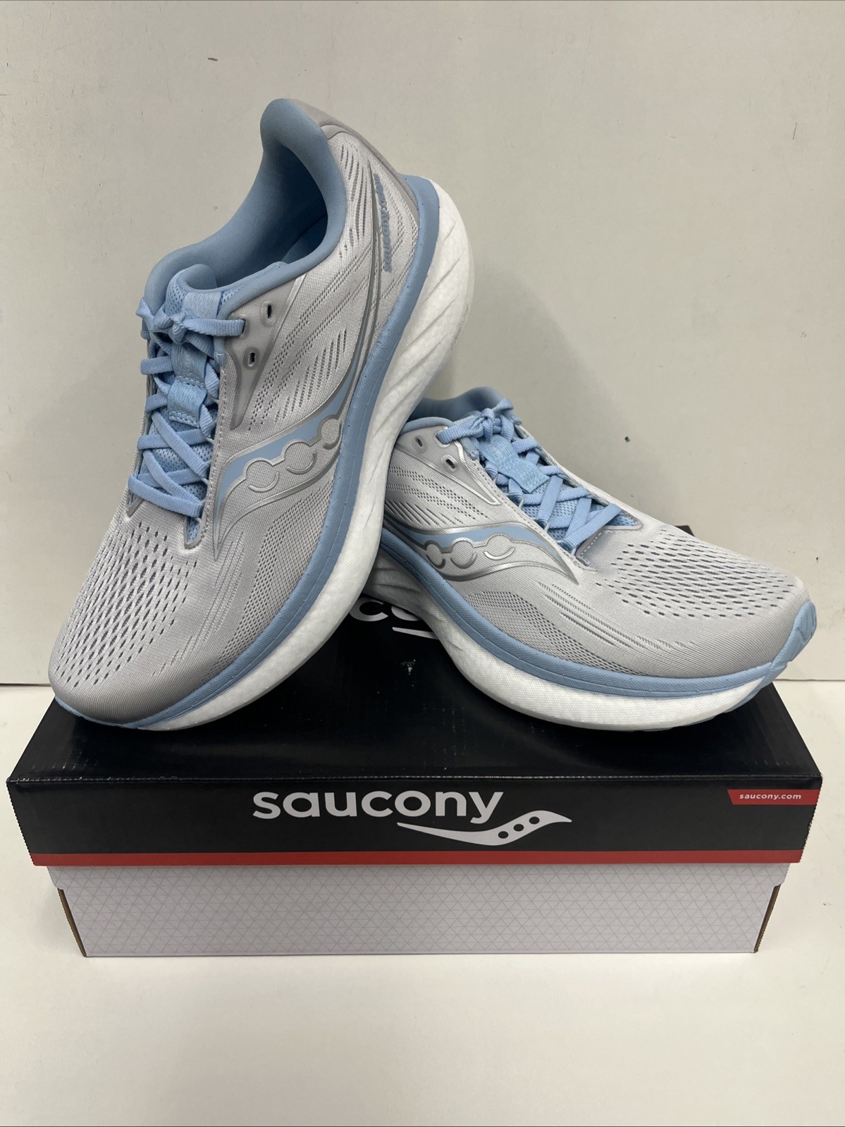 Saucony Ride 18 Running Shoes Women’s Size 9.5 USED — CLEANED with box