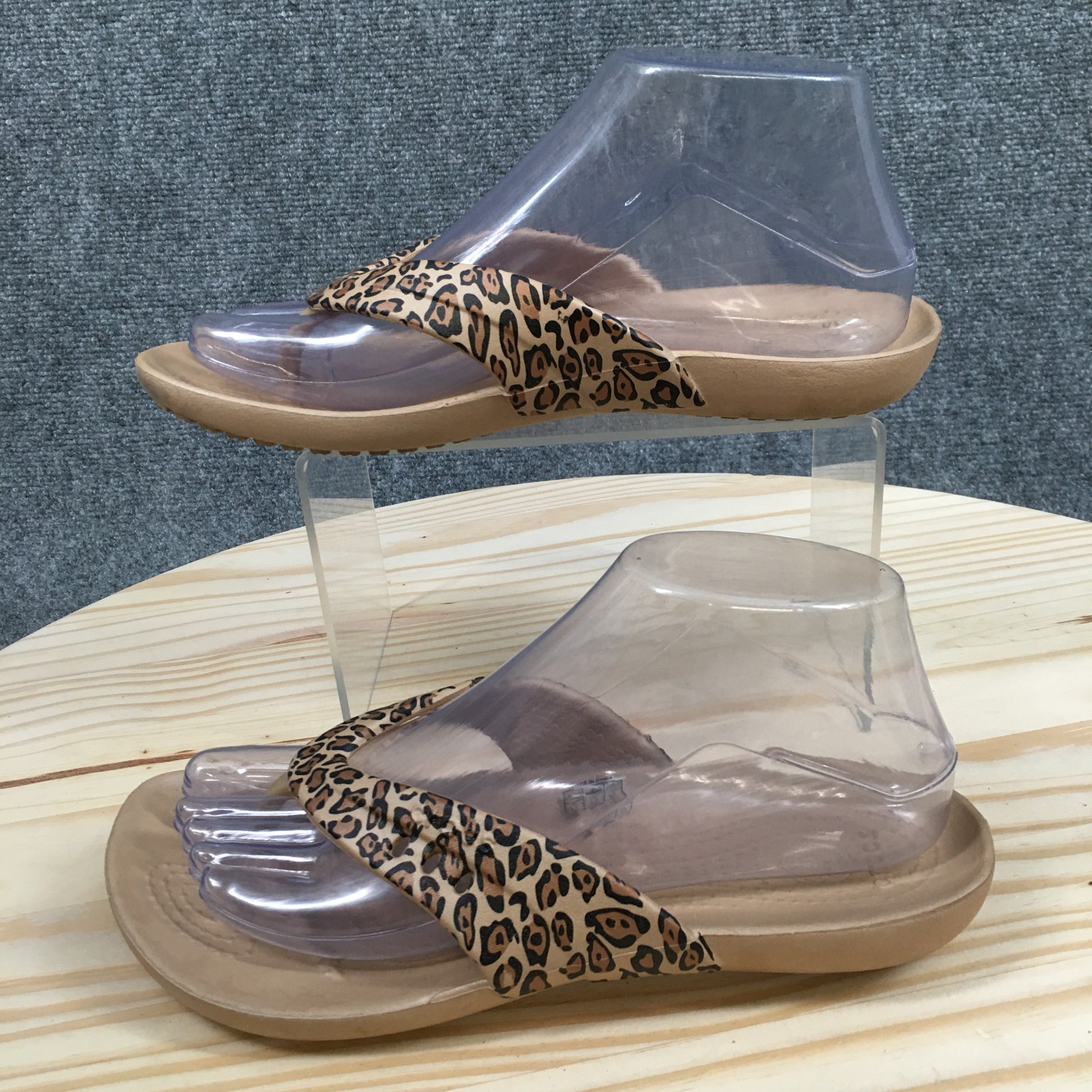 Crocs Sandals Womens 7 Kadee II Flip-Flop Brown Leopard Print Toe-Post Comfort