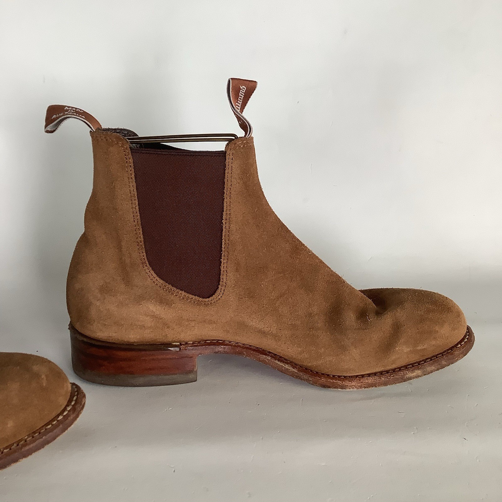 R.M. Williams Comfort Craftsman Suede Chelsea Boots in Brown / Size AU 8C / US 9