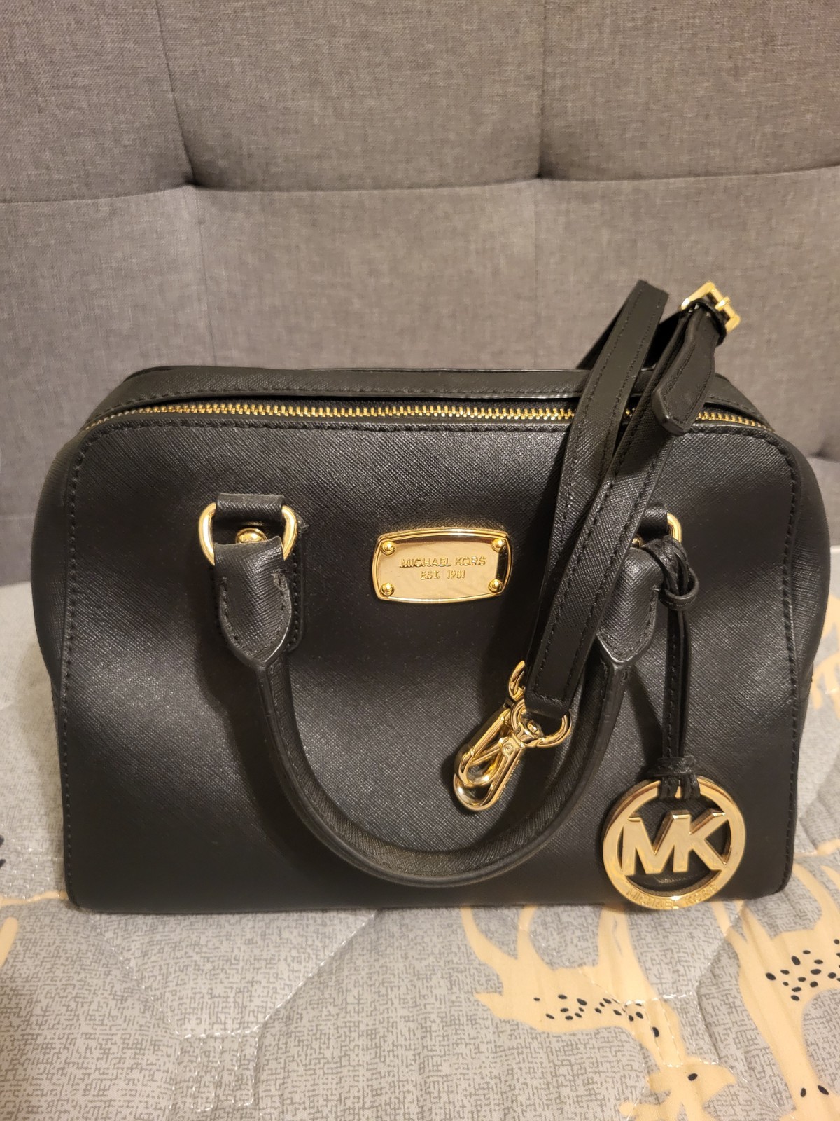 michael kors handbag crossbody used leather
