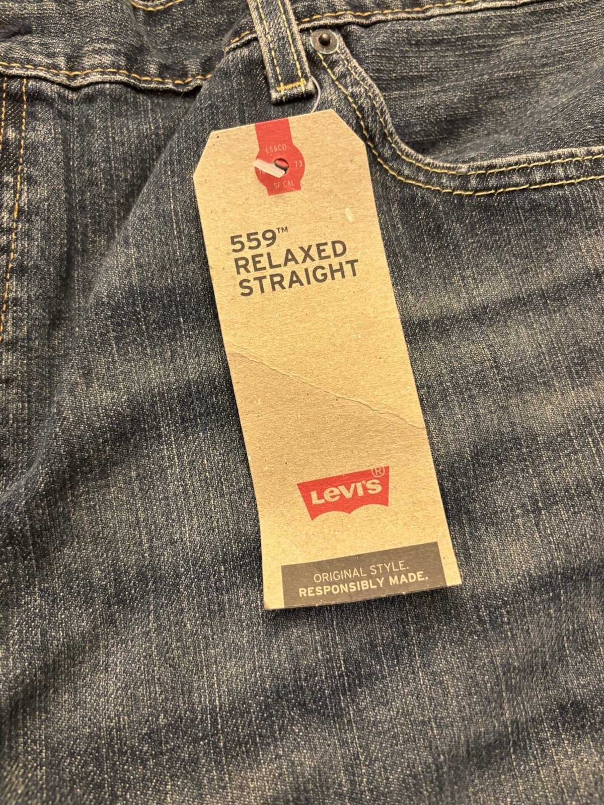 Levi’s Men’s Relaxed Straight Blue Denim Jeans Big & Tall 5-Pocket Logo