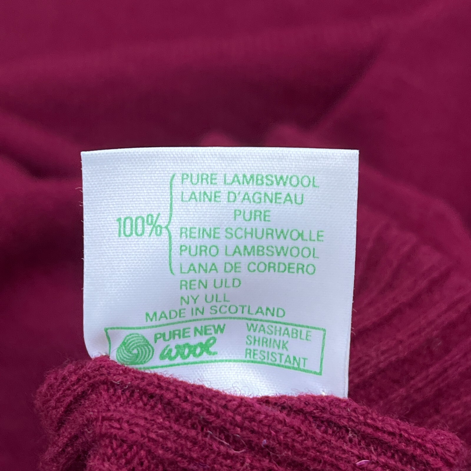 VTG Jack Henry Sweater 100% Pure Lambswool V-Neck Pullover Crimson XL Scotland