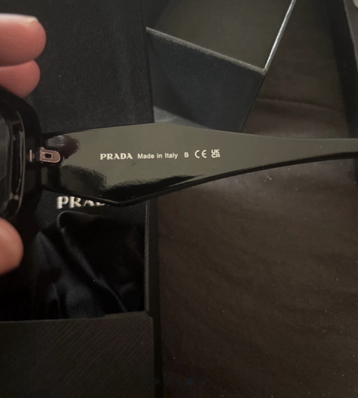 Authentic Prada Symbole PR 17WS Black Dark Grey Sunglasses Complete Set NEW