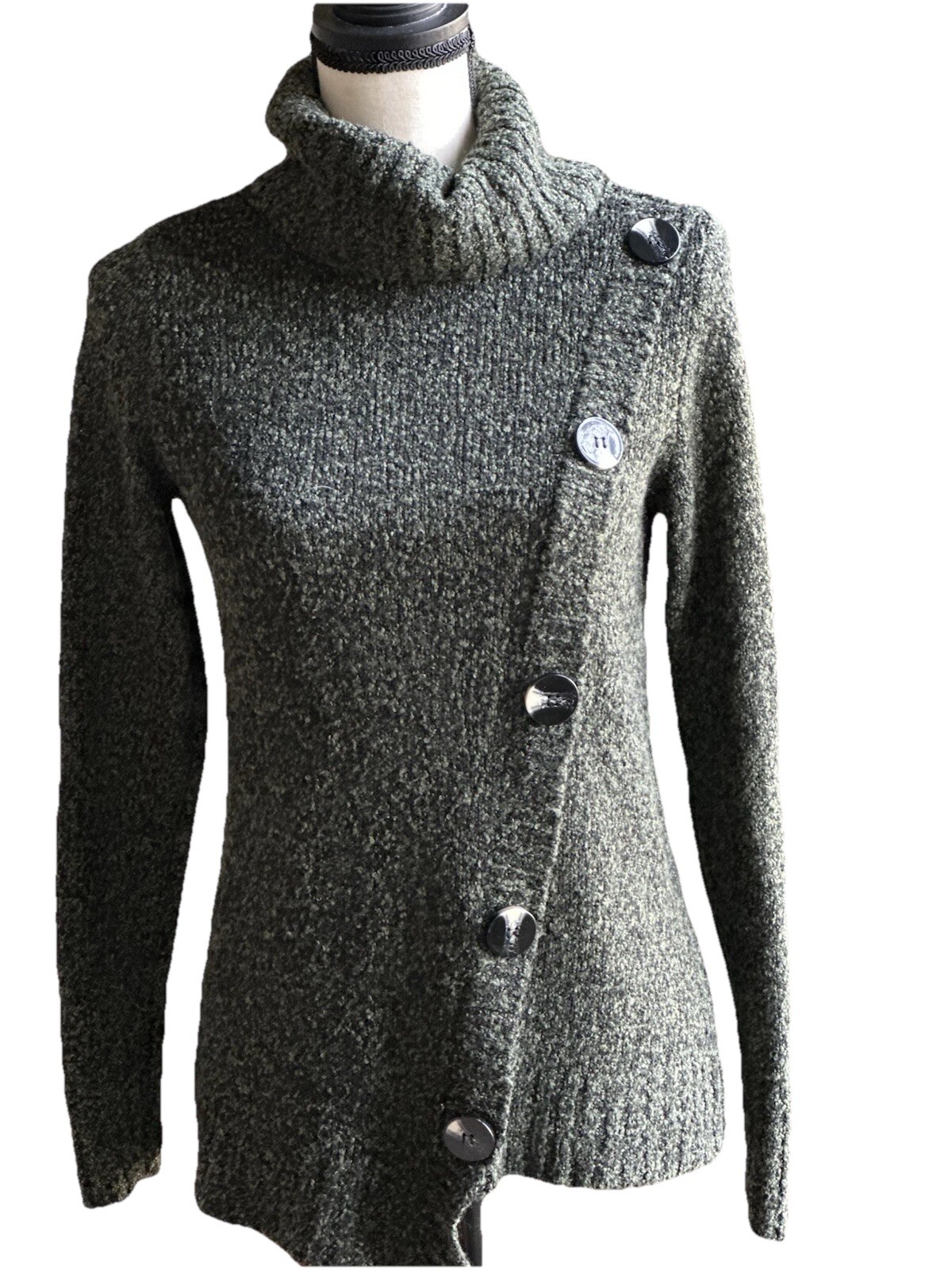 Woman’s Olive green sweater Turtle Neck Cowl Neck Size Small #scandi