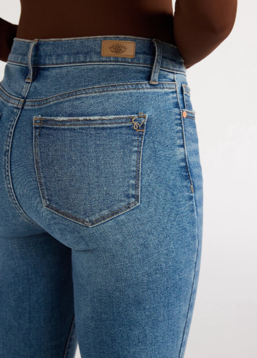Sofia by Sofia Vergara Women’s Melisa Flare High Rise Jeans Sz 4,6,12 NWT *36