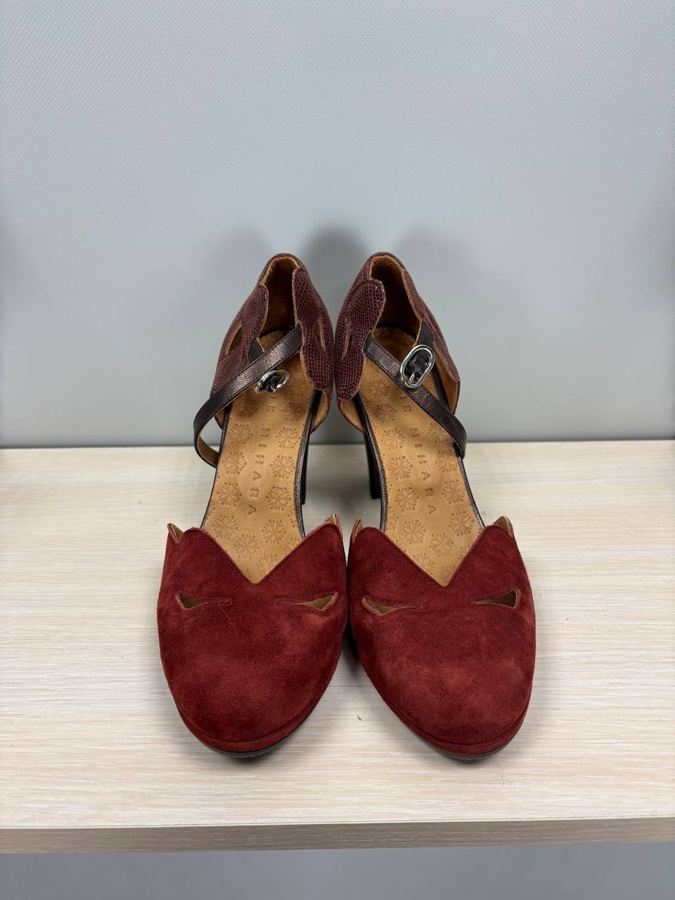 Womens heels Chie Mihara Size 37 1/2 Color Burgundy Duties Paid (USA)