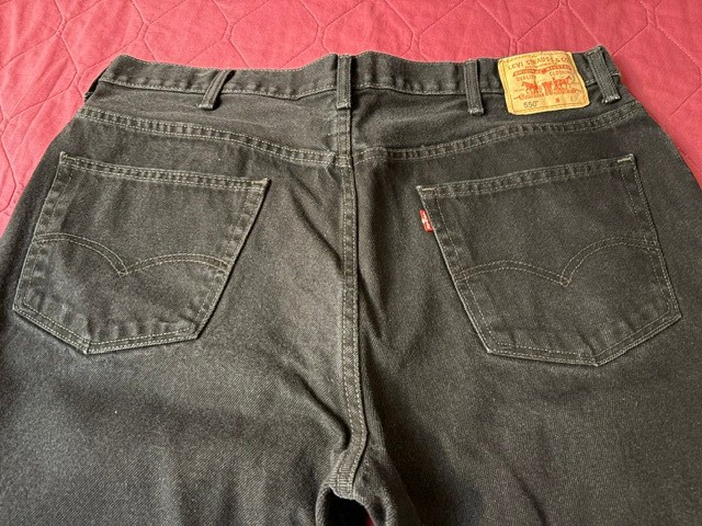 Levi’s 550 * Mens Black Denim Jeans * size 44 x 29 *
