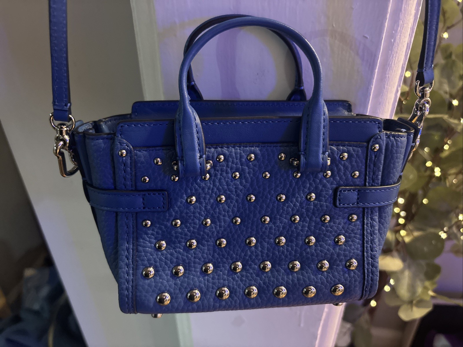 COACH SWAGGER 15 IN PEBBLE LEATHER WITH OMBRE RIVETS (COACH F57138)