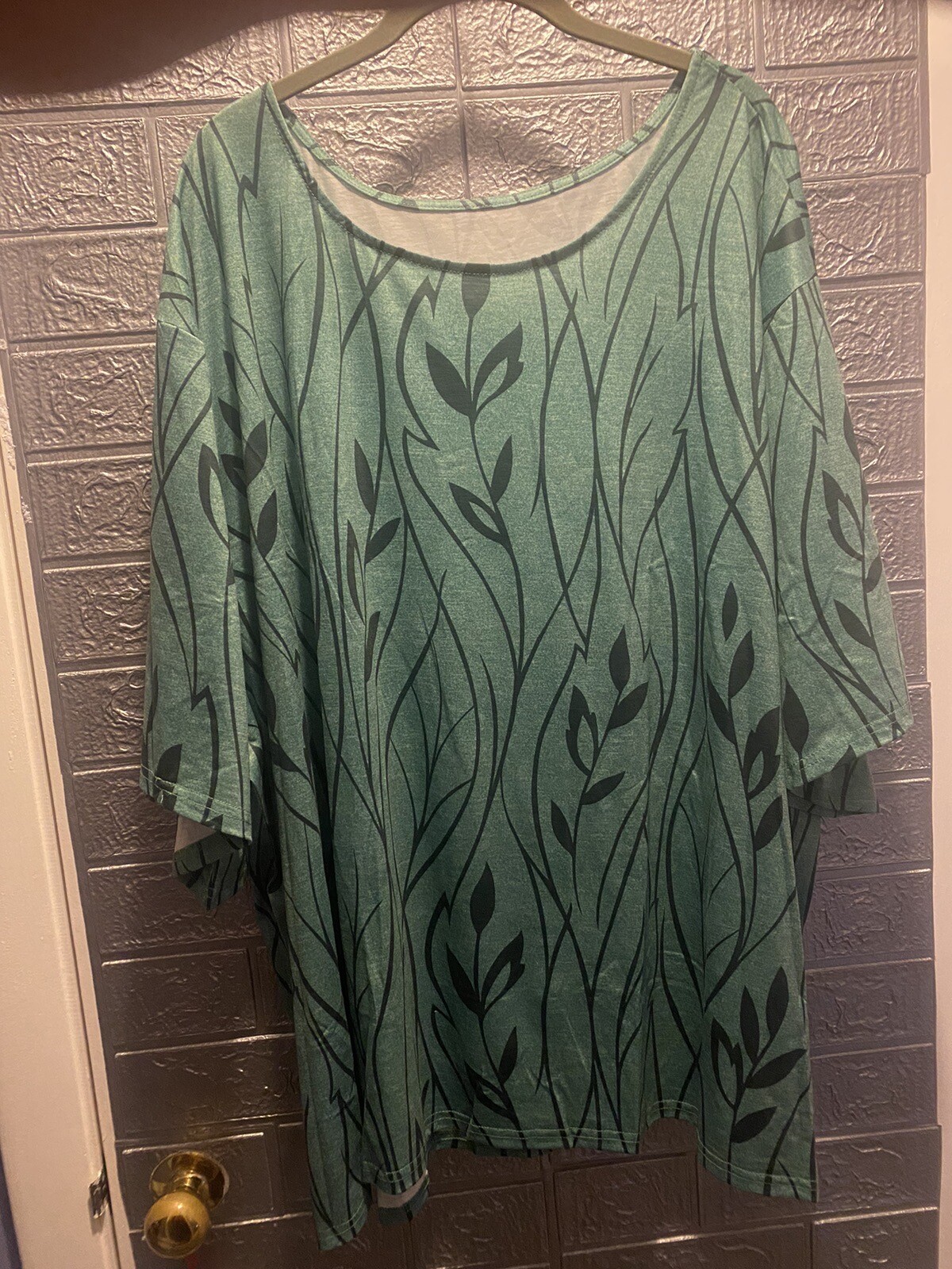 Plus Size 26 5x Green Leaves Loose Blouse- True To Size – Light Sweater Feel