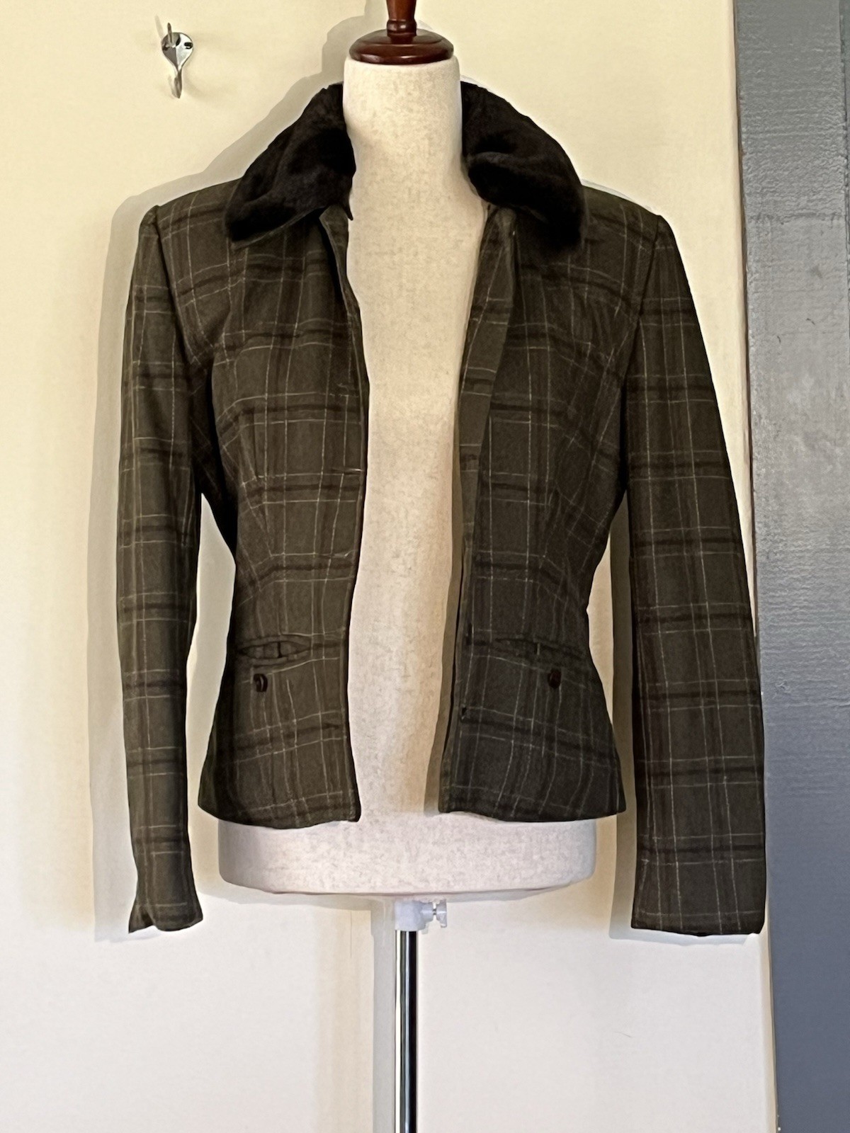 Banana Republic Plaid Wool/Cashmere Blend Blazer Jacket Faux Fur Collar Size 4