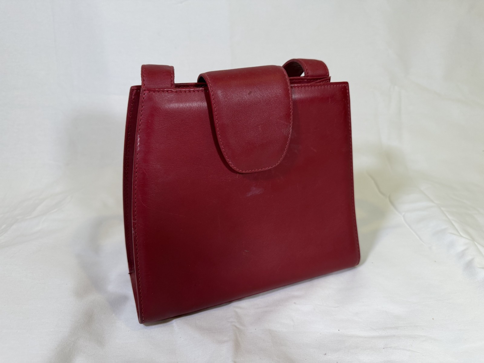 vintage red leather handbag, Fiori Genuine leather, Made in Dominican Republic