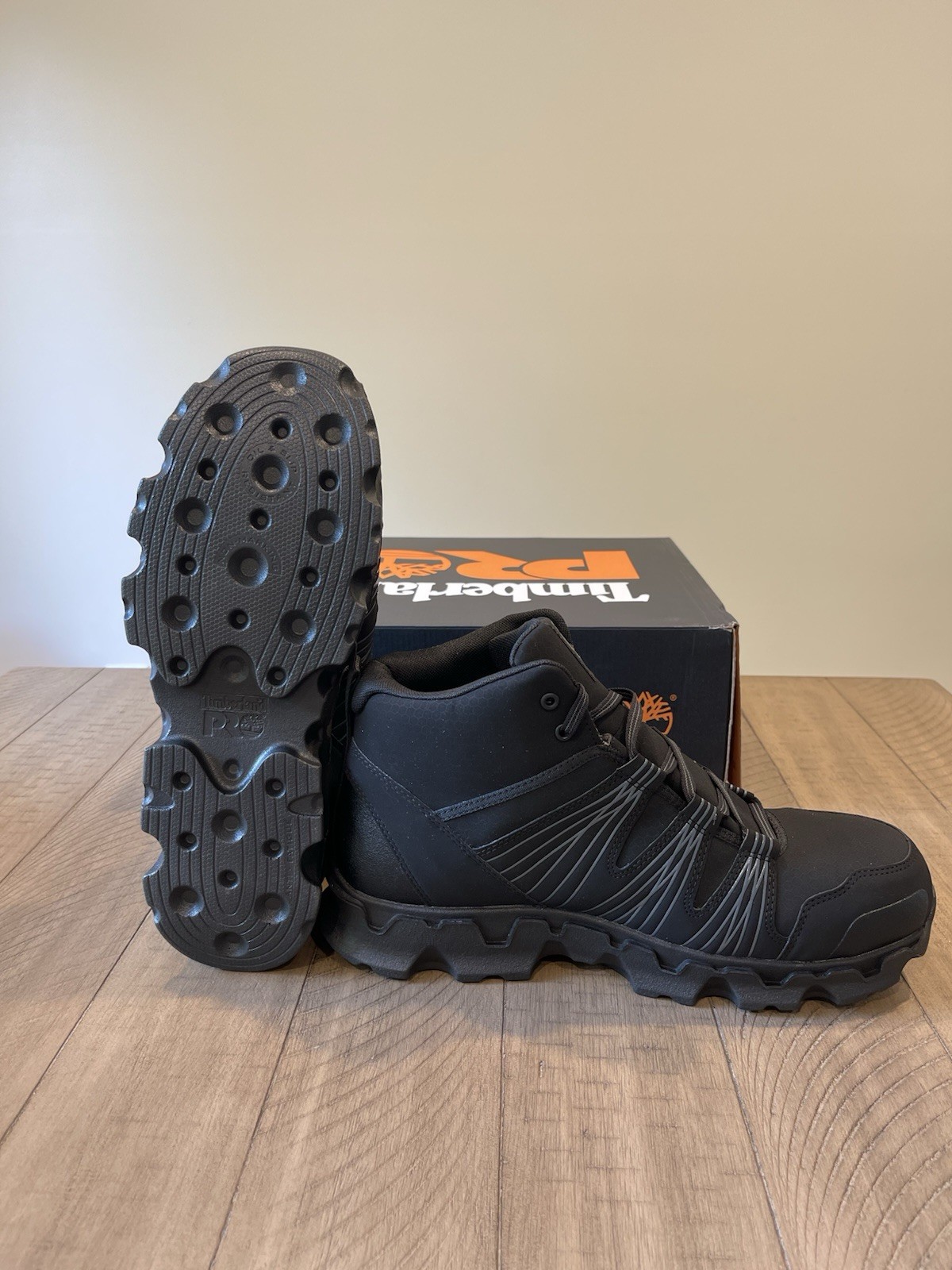 Timberland PRO Work Boots. Powertrain Mid Alloy safety toe. ESD. Light weight.