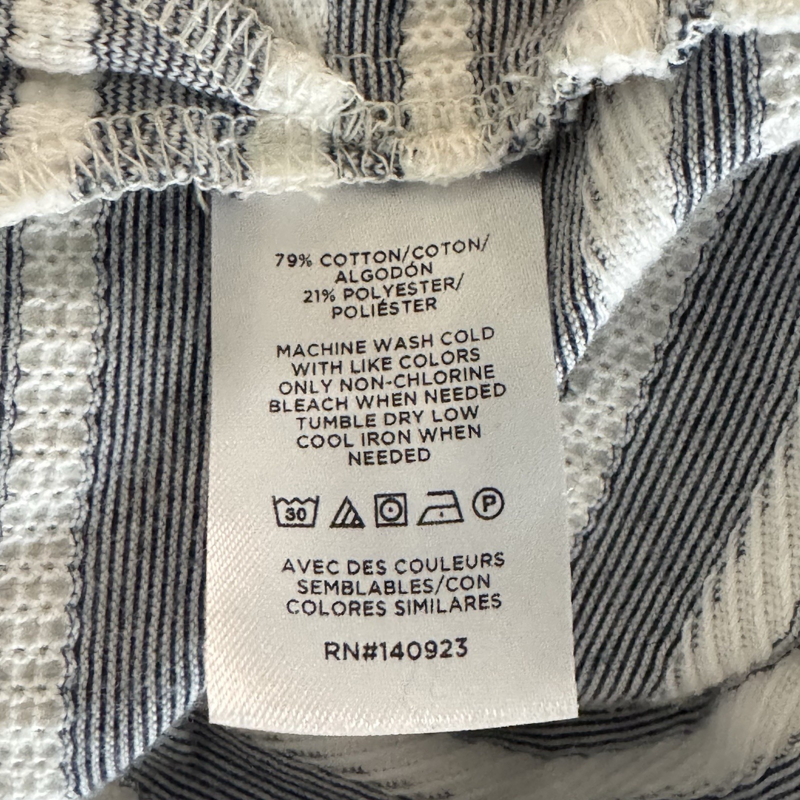 Loft Blue/Gray And White Textured Stripe V-Neck Tee Size Medium