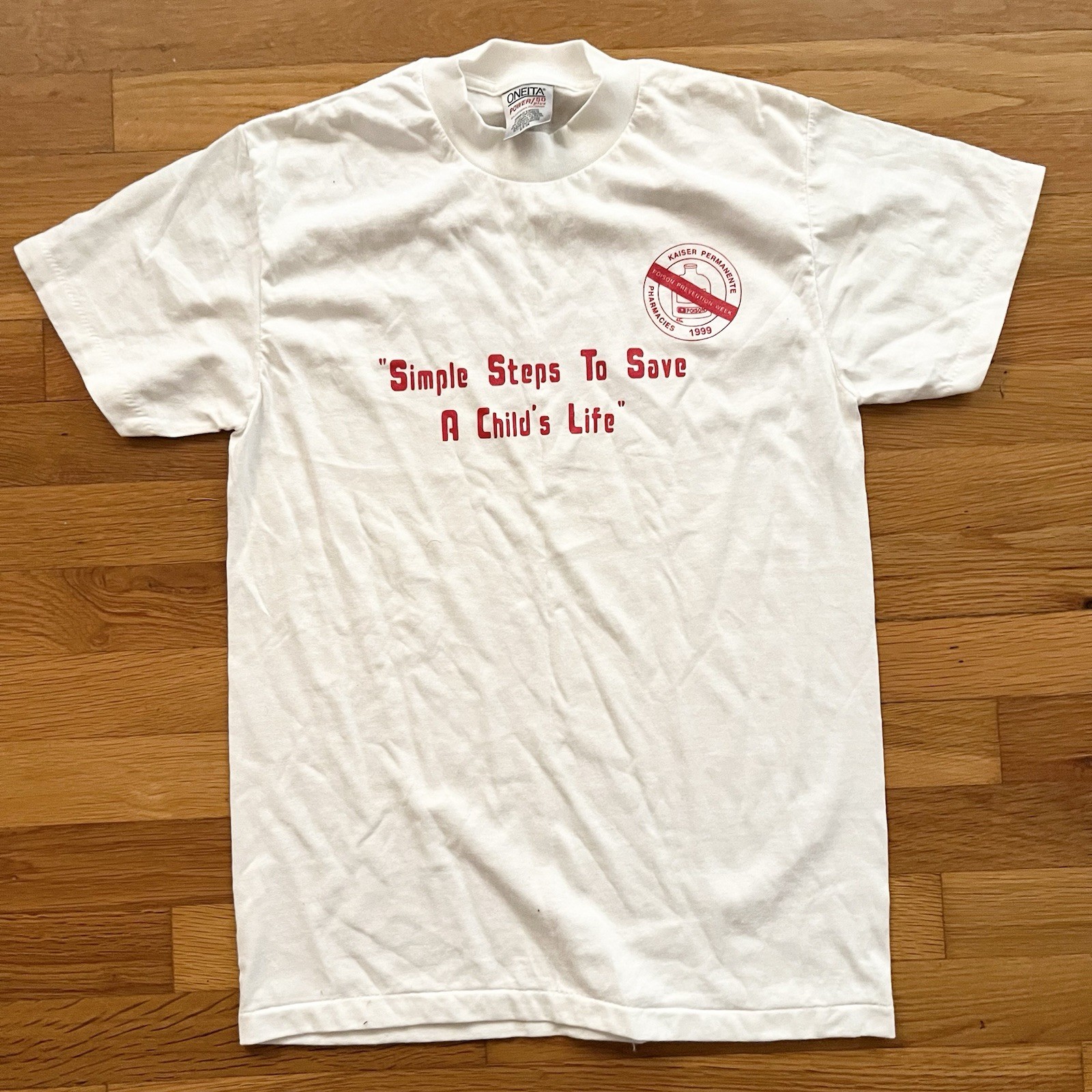 Vintage VTG 90’s 1996 Oneita Kaiser Permanente White Red T-shirt Size Small