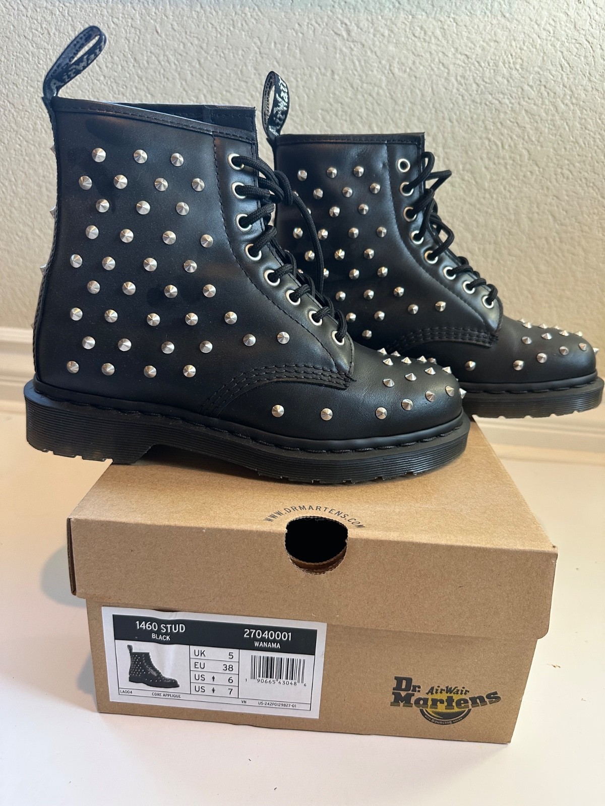 Dr. Martens 1460 Stud Wanama Black Leather Boots Women’s US 7 EU 38 New Box