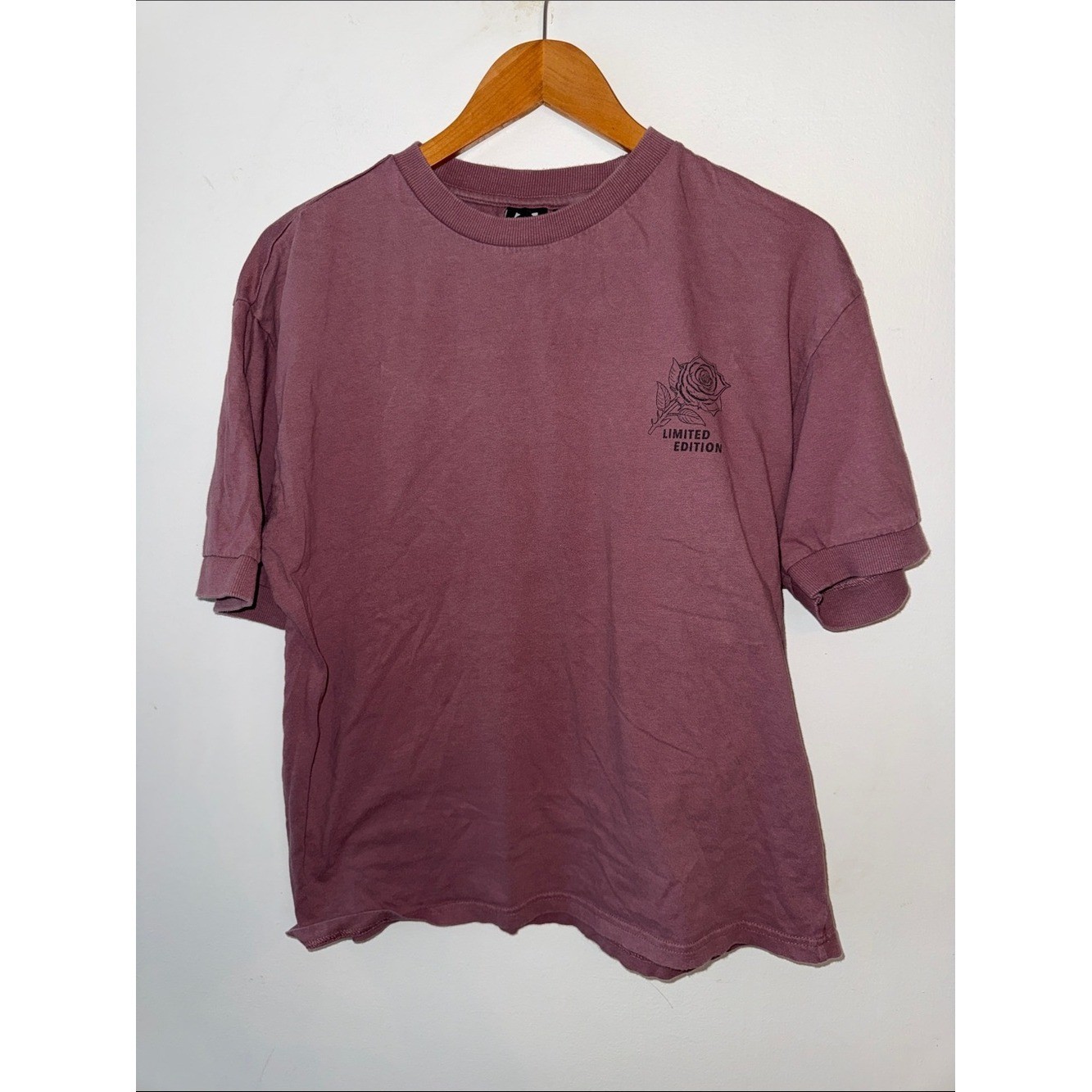 WXYZ MFG CO “Limited Edition” Carpe Diem Graphic Tee -M