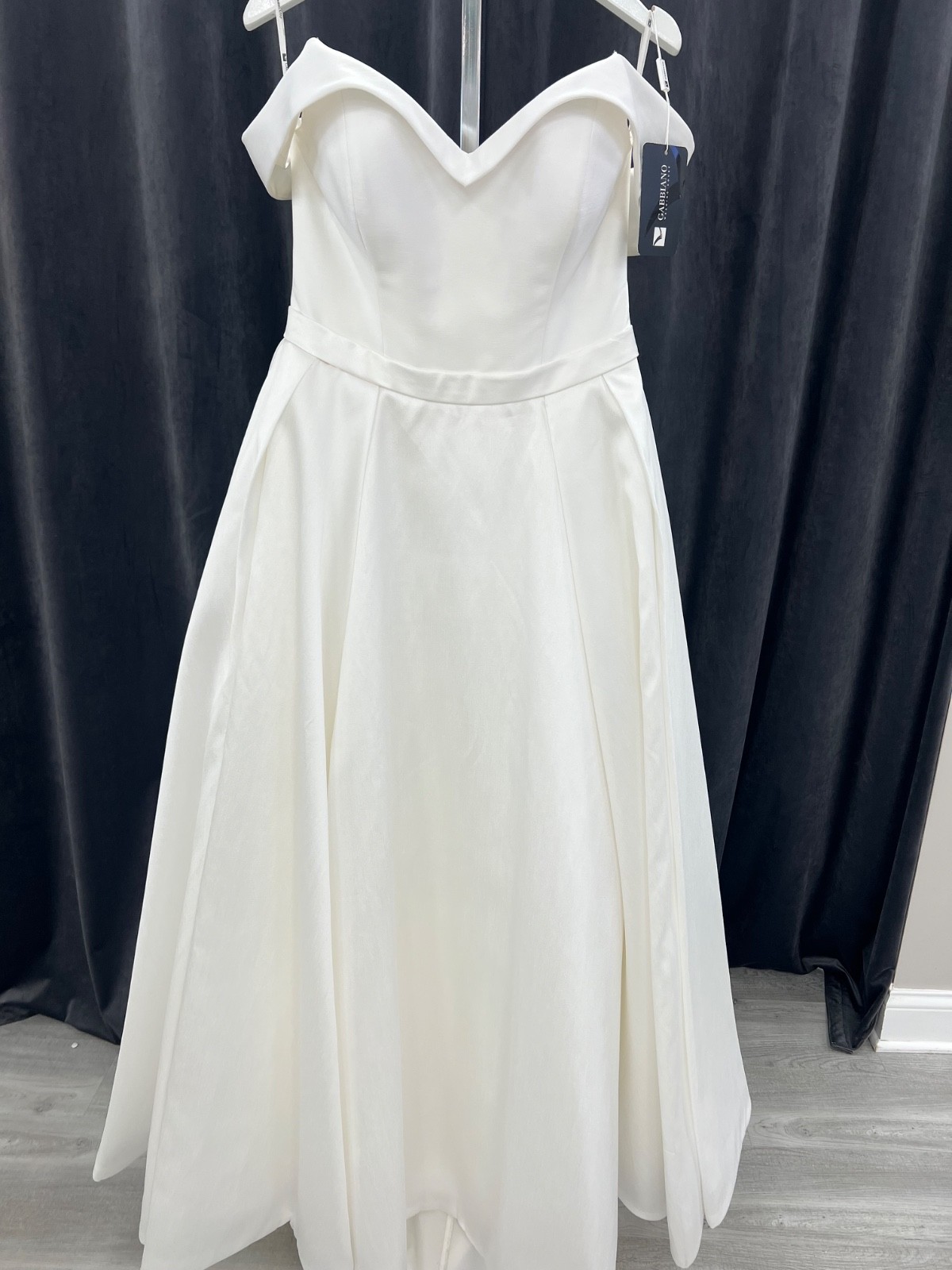 wedding dress gabbiano I9027 size 44 EU, 12 US color milk