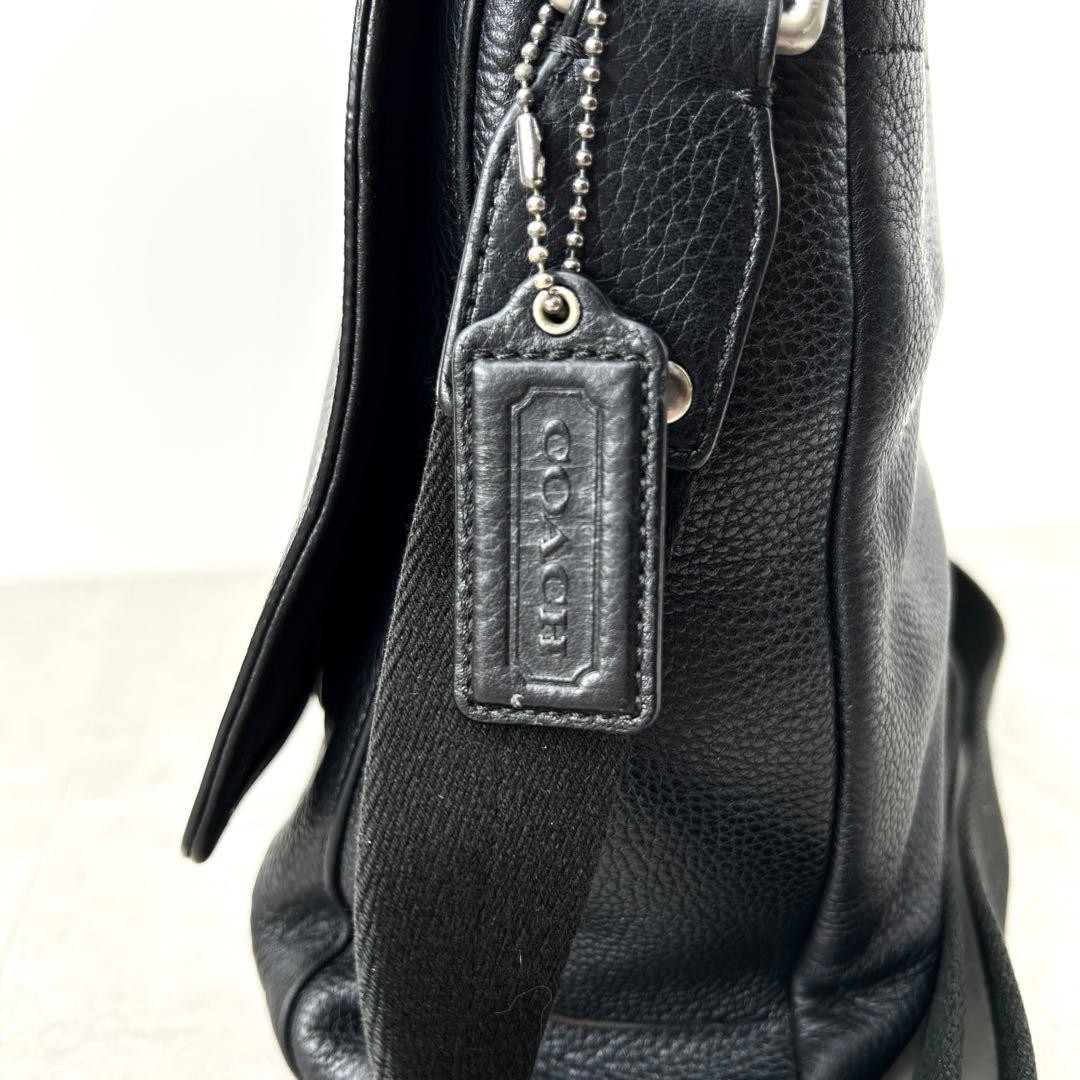 COACH Camden Pebbled Leather Messenger 7a