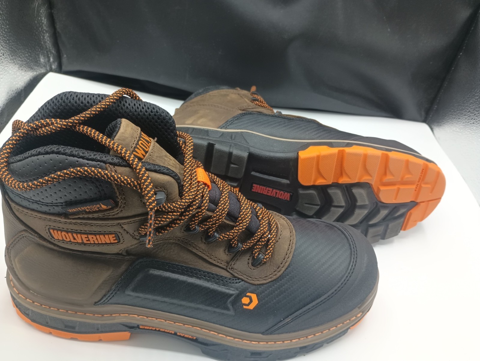Wolverine – Men’s Mid Overpass Boots, Brown, Size 7EW (Slight Wear)