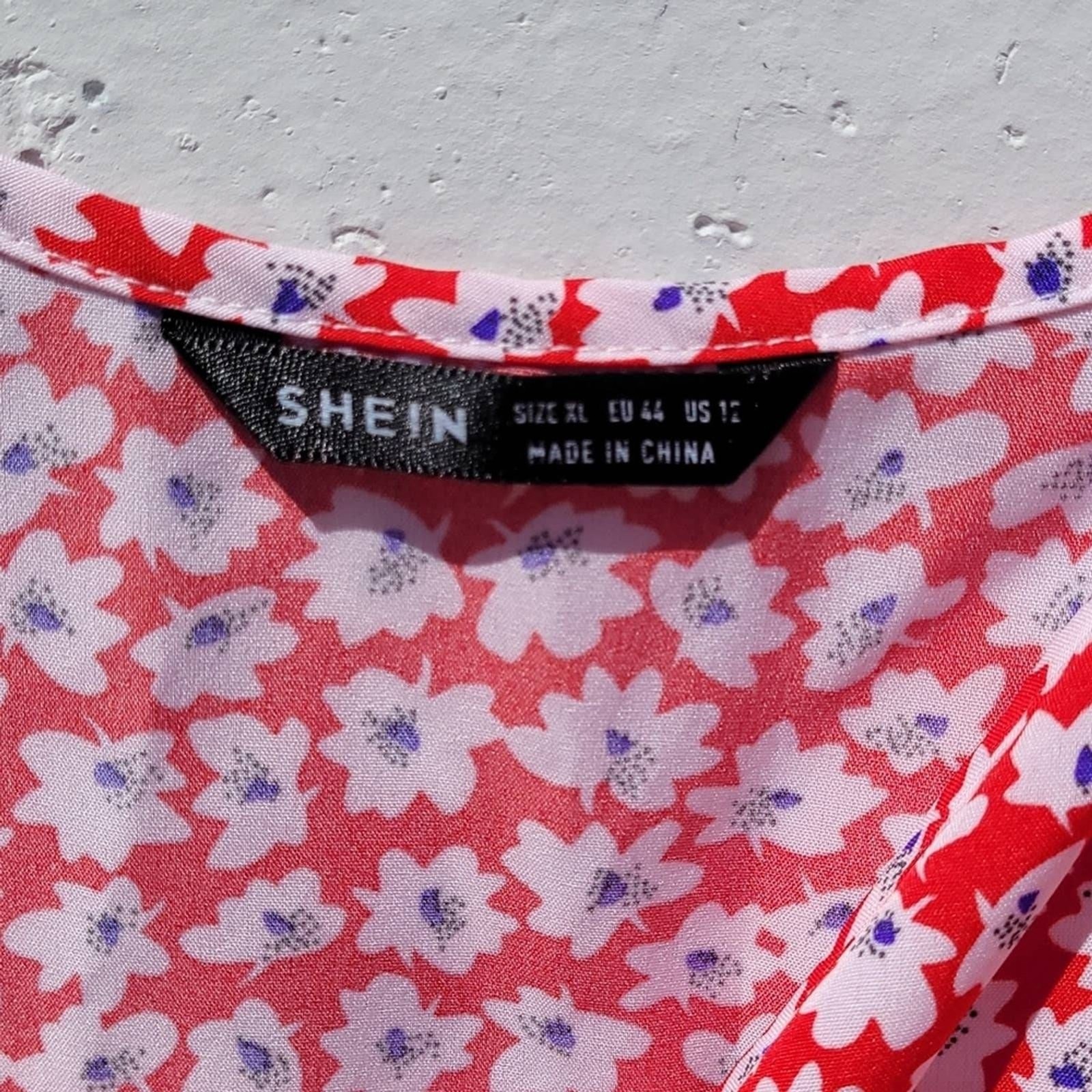 TOTALLY 90s Floral Spaghetti Strap Dress