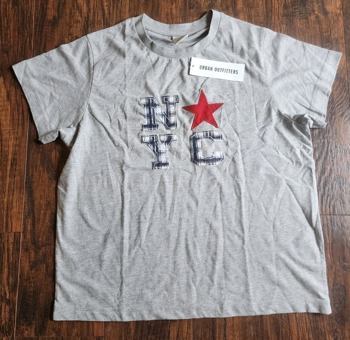 Urban Outfitters NYC Star Applique Graphic Slim Tee T Shirt, Gray, L, NEW!!