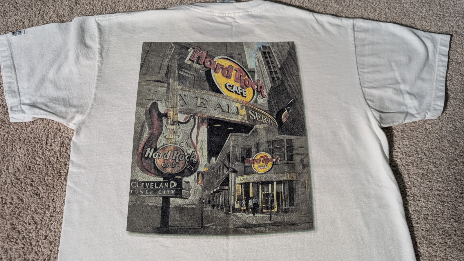 Vintage Hard Rock Cafe – Cleveland – White T-Shirt Mens Large 90s-2000s