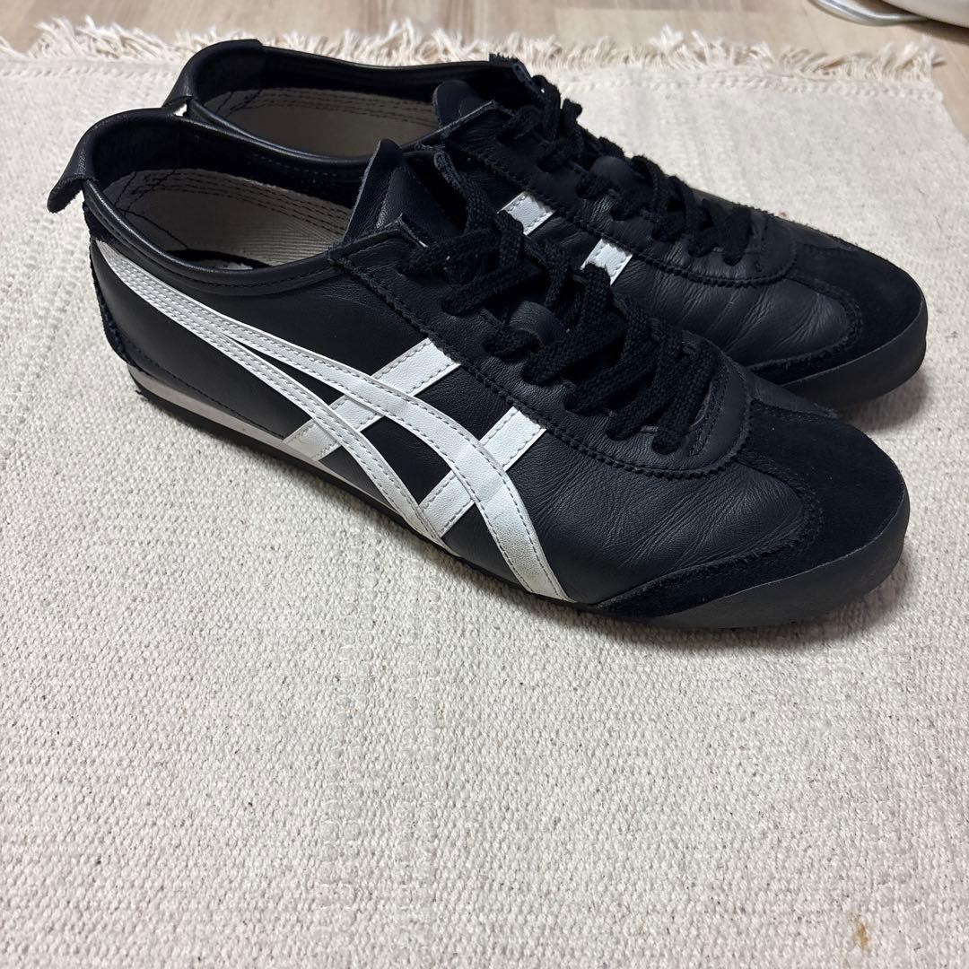 9 Onitsuka Tiger Mexico 66