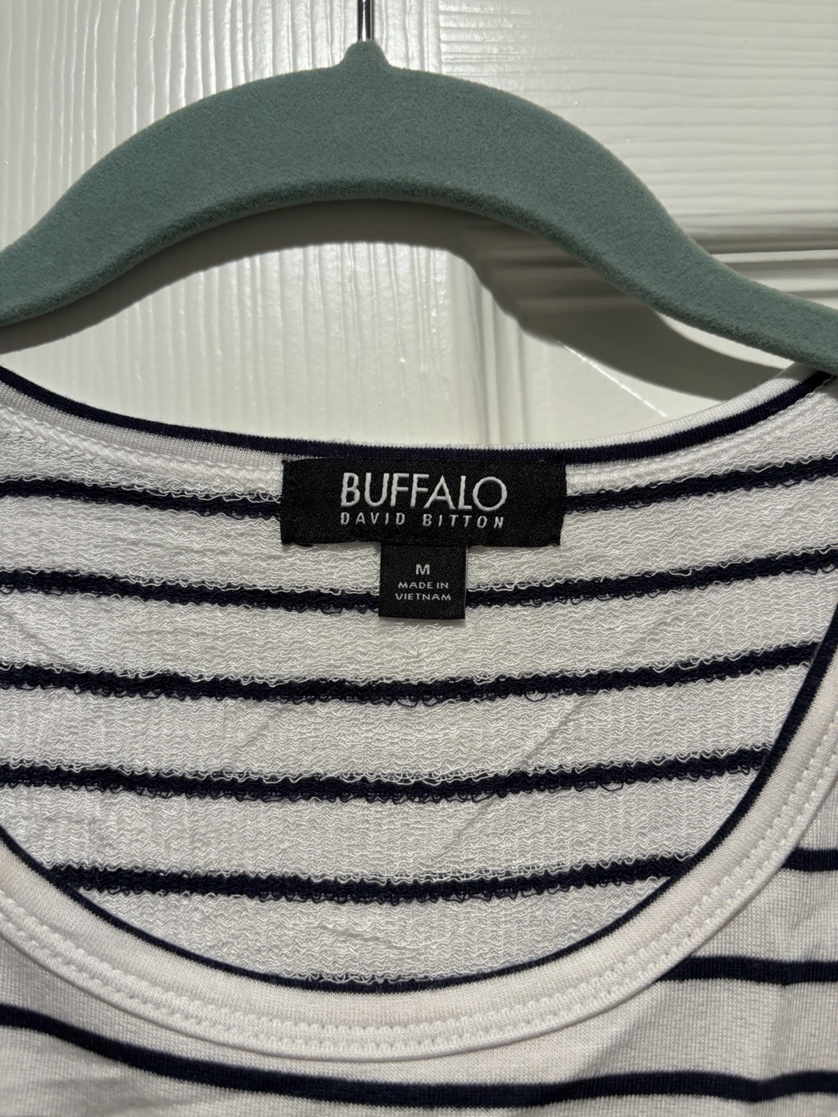 Buffalo David Bitton Women’s White/Navy Striped Scoop Neck Rolled Sleeve Tee M