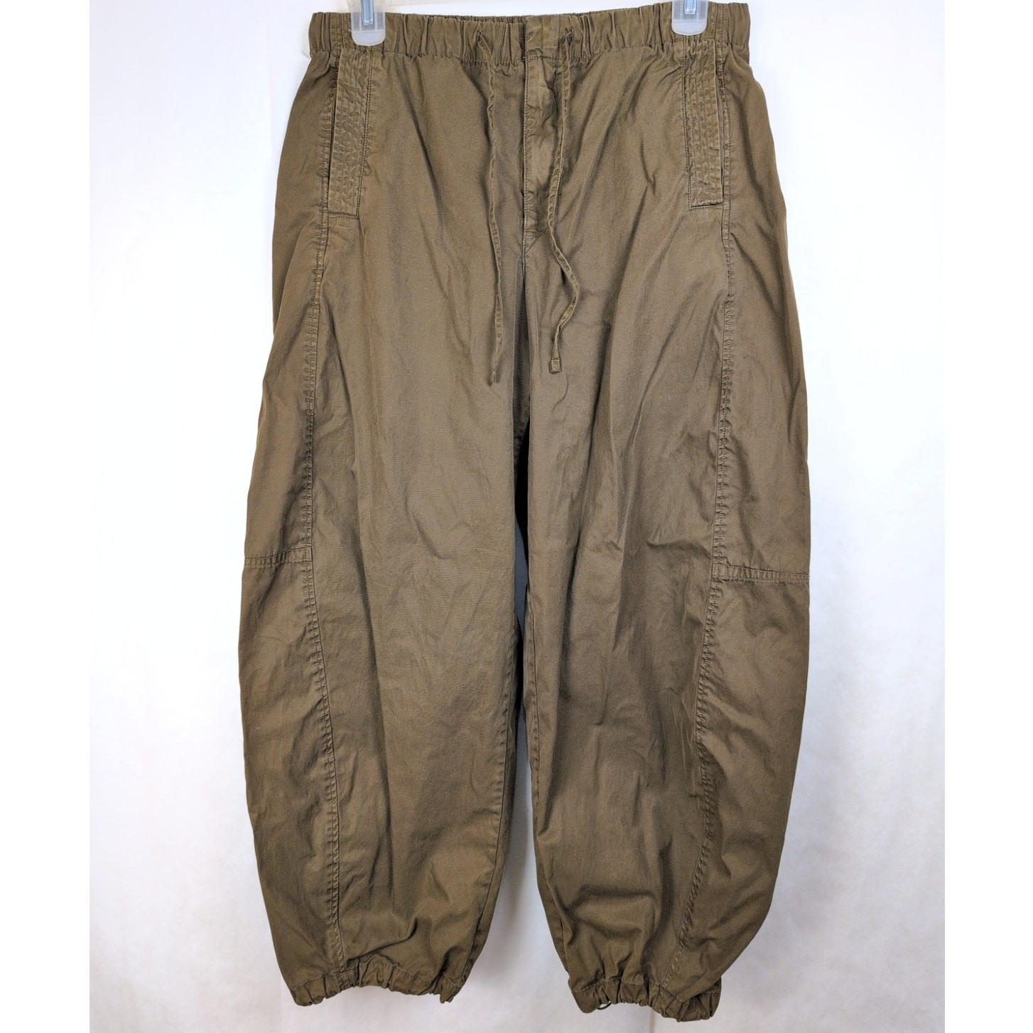 Gap barrel parachute dark olive pants Size Medium Gorpcore Streetwear Granola