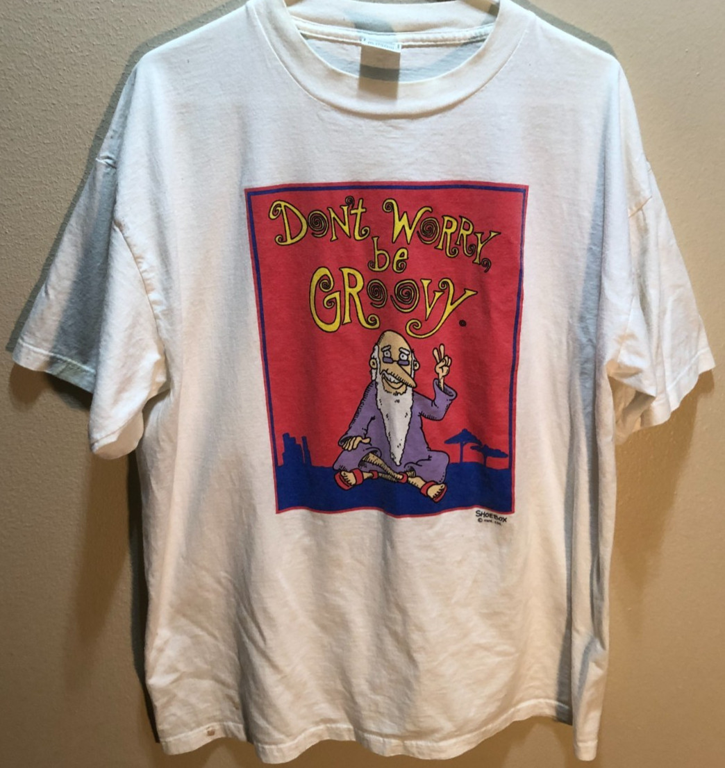 Shoebox HMK. CDS. Don’t Worry Be Groovy Vintage Silver Mountain White T-Shirt XL